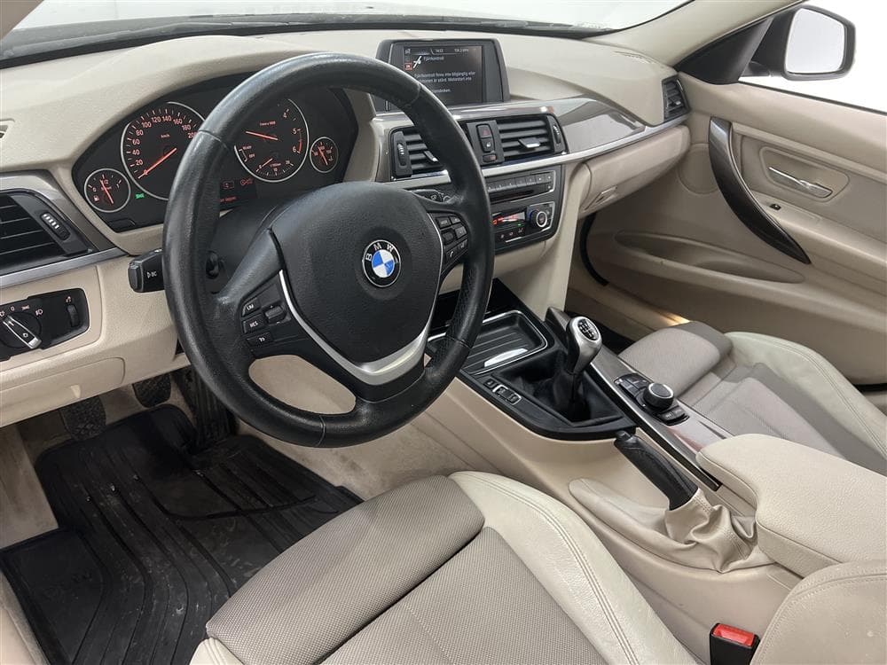 BMW 318d Touring 143hk xDrive Modern line P-sensor 0,44L/Mil