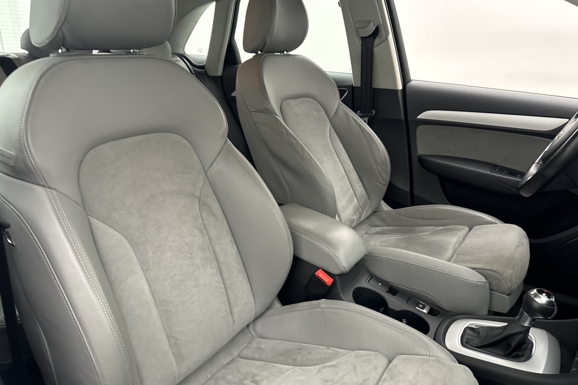 Audi Q3 2.0 TDI Quattro 184hk Sports Edition P-Sensorer