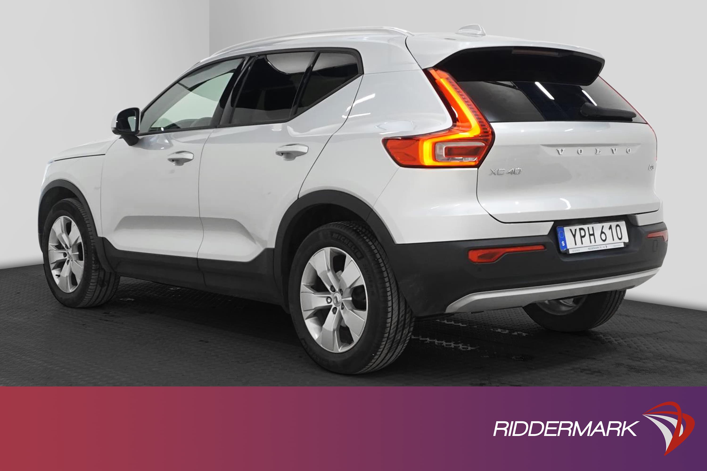 Volvo XC40 D3 150hk Momentum VOC Värmare Kamera Skinn Naviexteriör