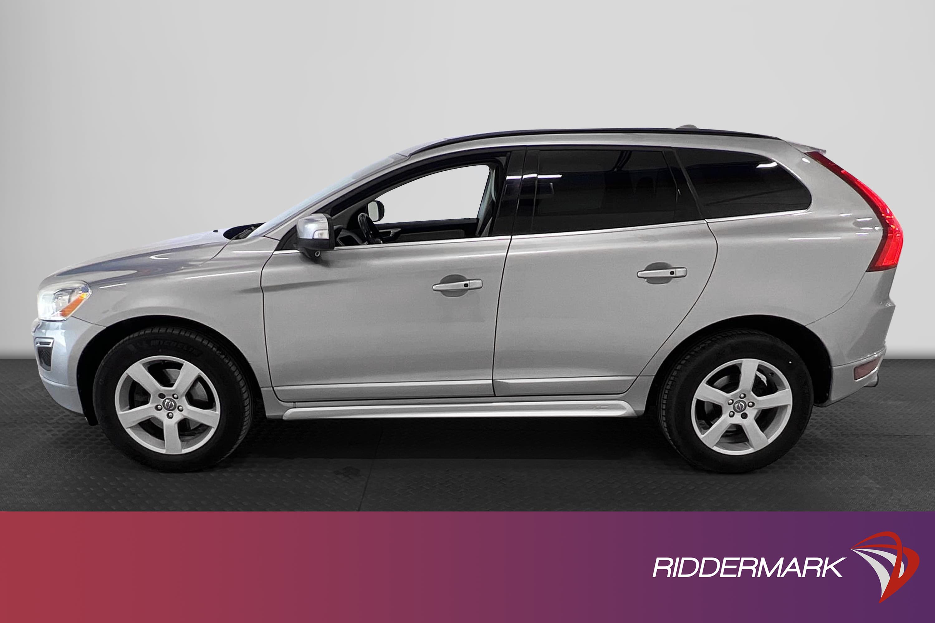 Volvo XC60 D4 AWD 163hk R Design Voc D-Värm Pano Navi BLIS
