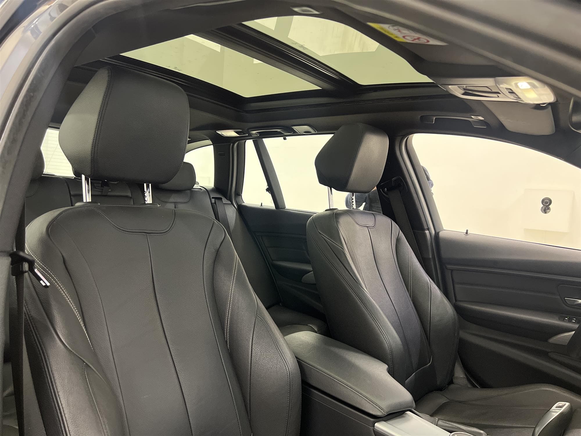 BMW 328i xDrive 245hk Pano M-Värm H/K Navi B-Kam Skinn PDC