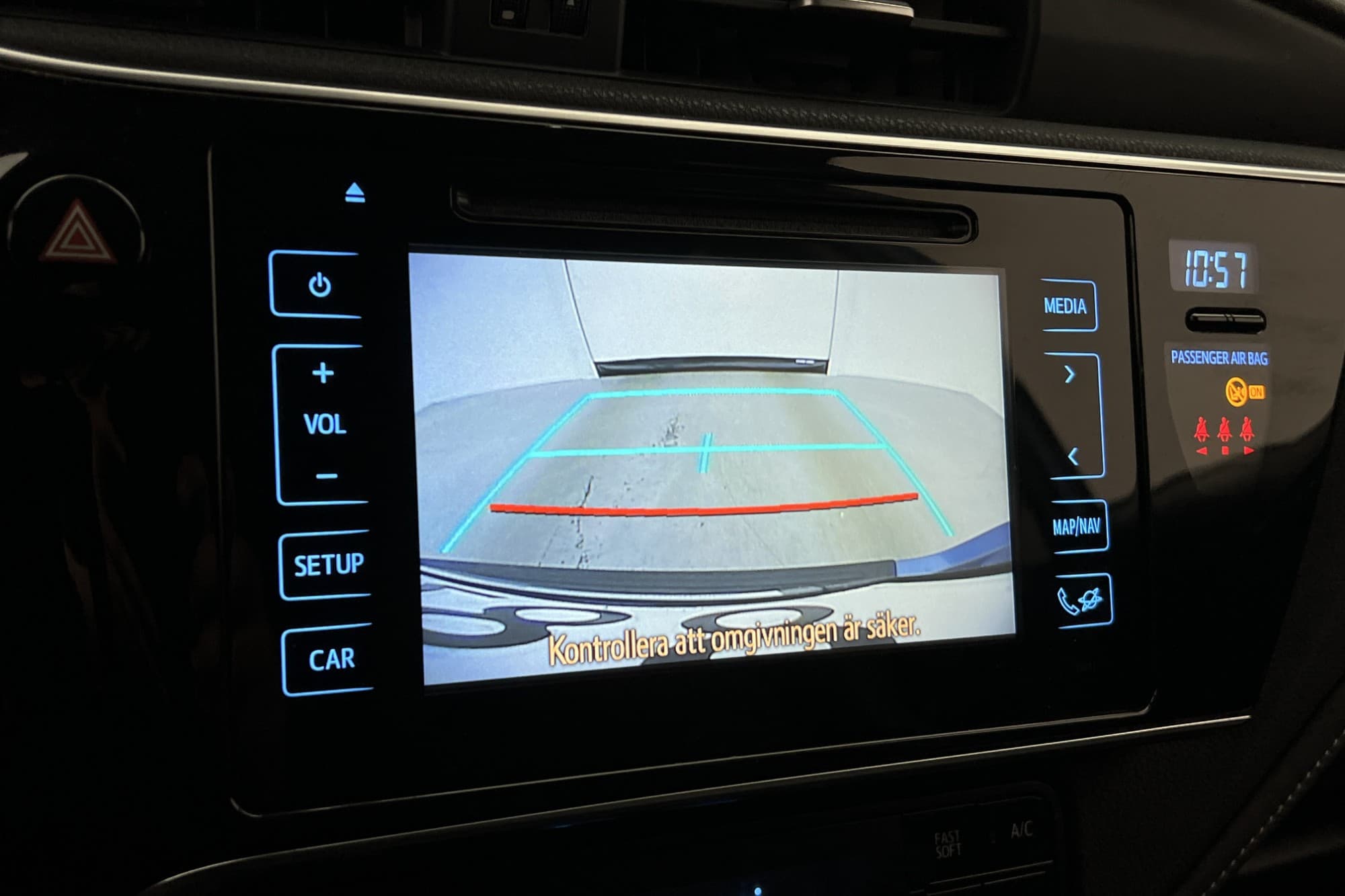 Toyota Auris Touring Hybrid 136hk Executive Kamera Halvskinn