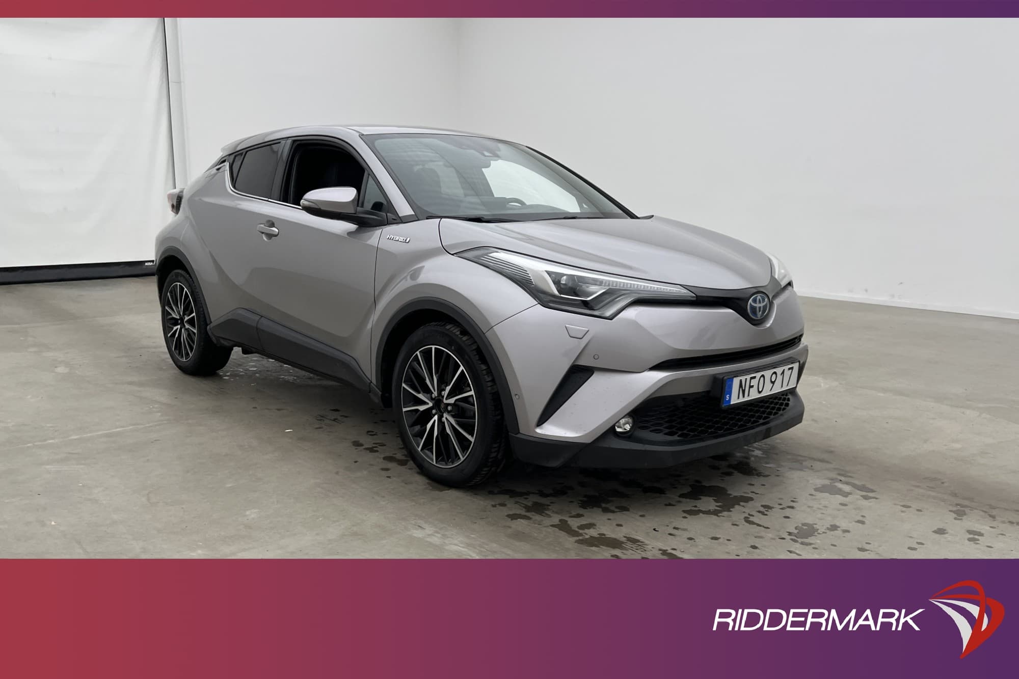 Toyota C-HR Hybrid 122hk