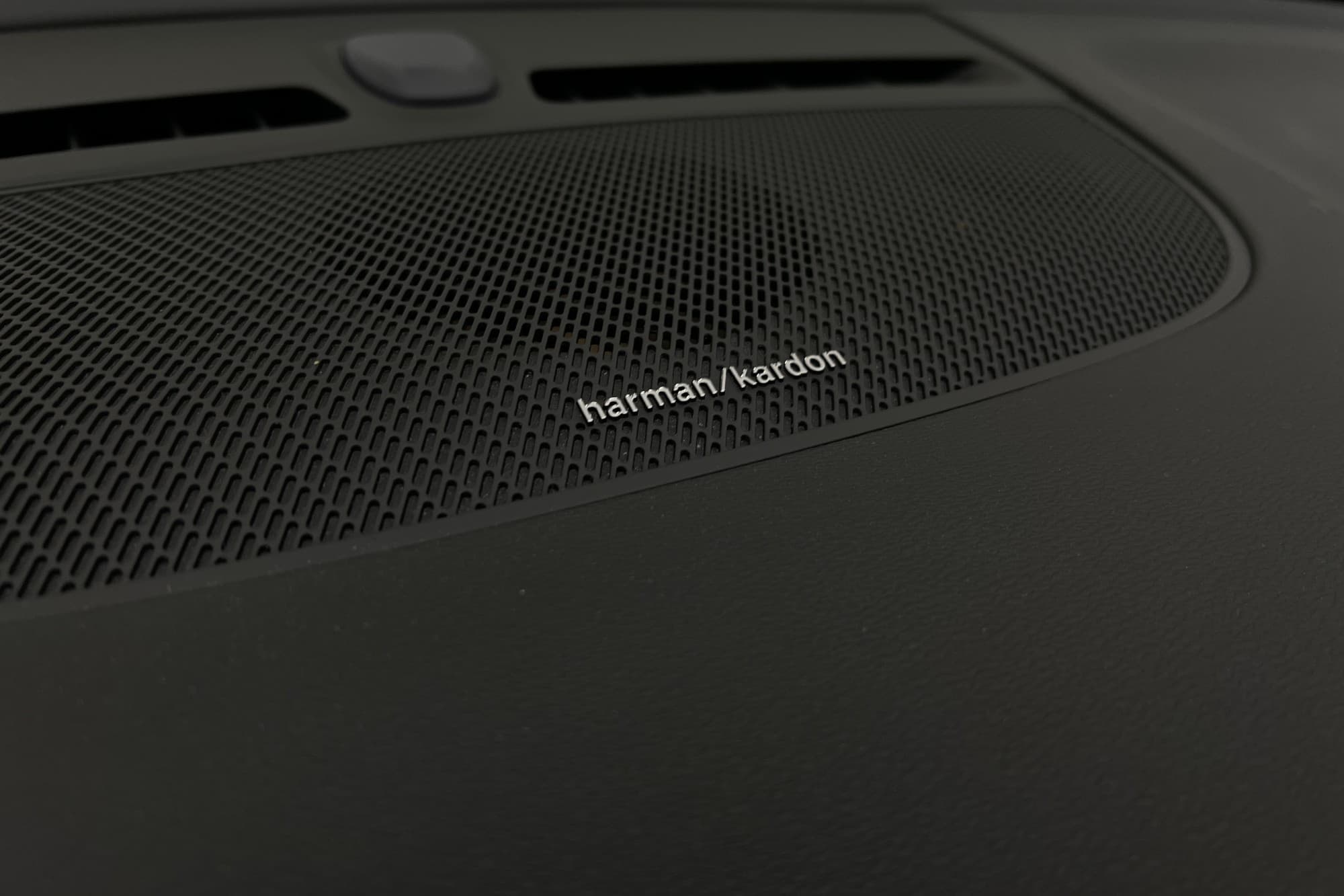 Volvo XC40 Recharge T4 R-Design Värm Kamera H/K CarPlay Drag