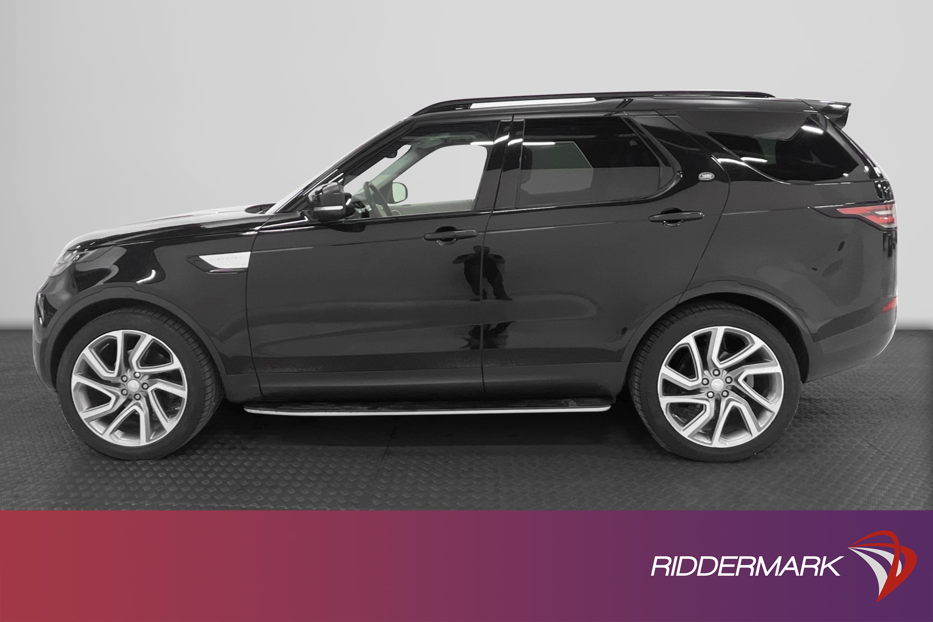 Land Rover Discovery 3.0L AWD 258hk Värmare Panorama 7-Sits