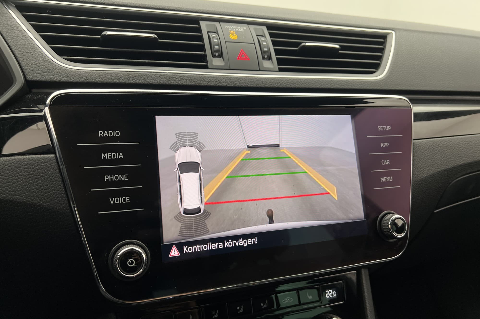 Skoda Superb 2.0 TDI L&K D-Värmare Skinn Canton Kamera Drag