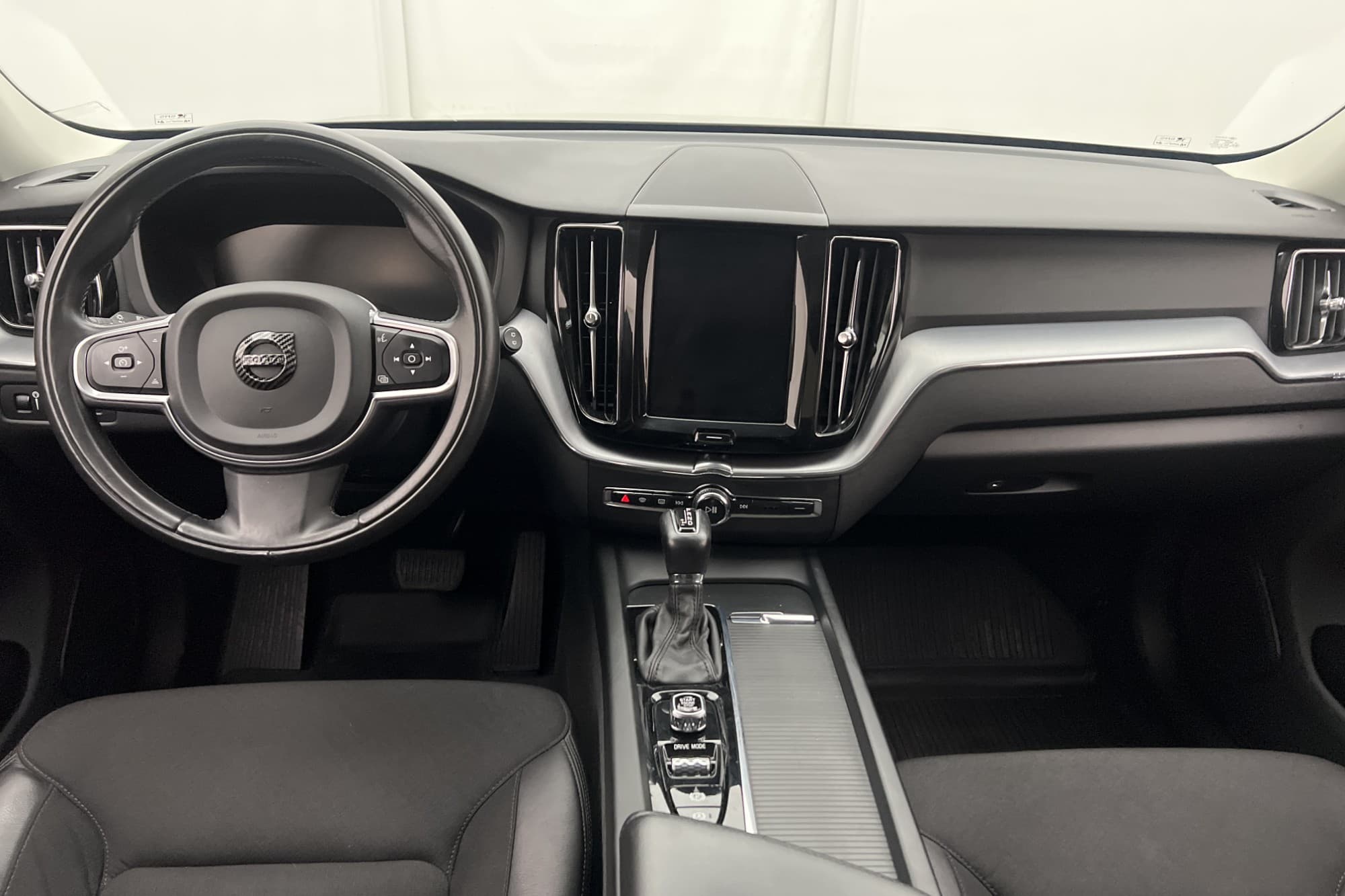 Volvo XC60 D4 AWD 190hk Momentum VOC Värmare Sensorer BLIS