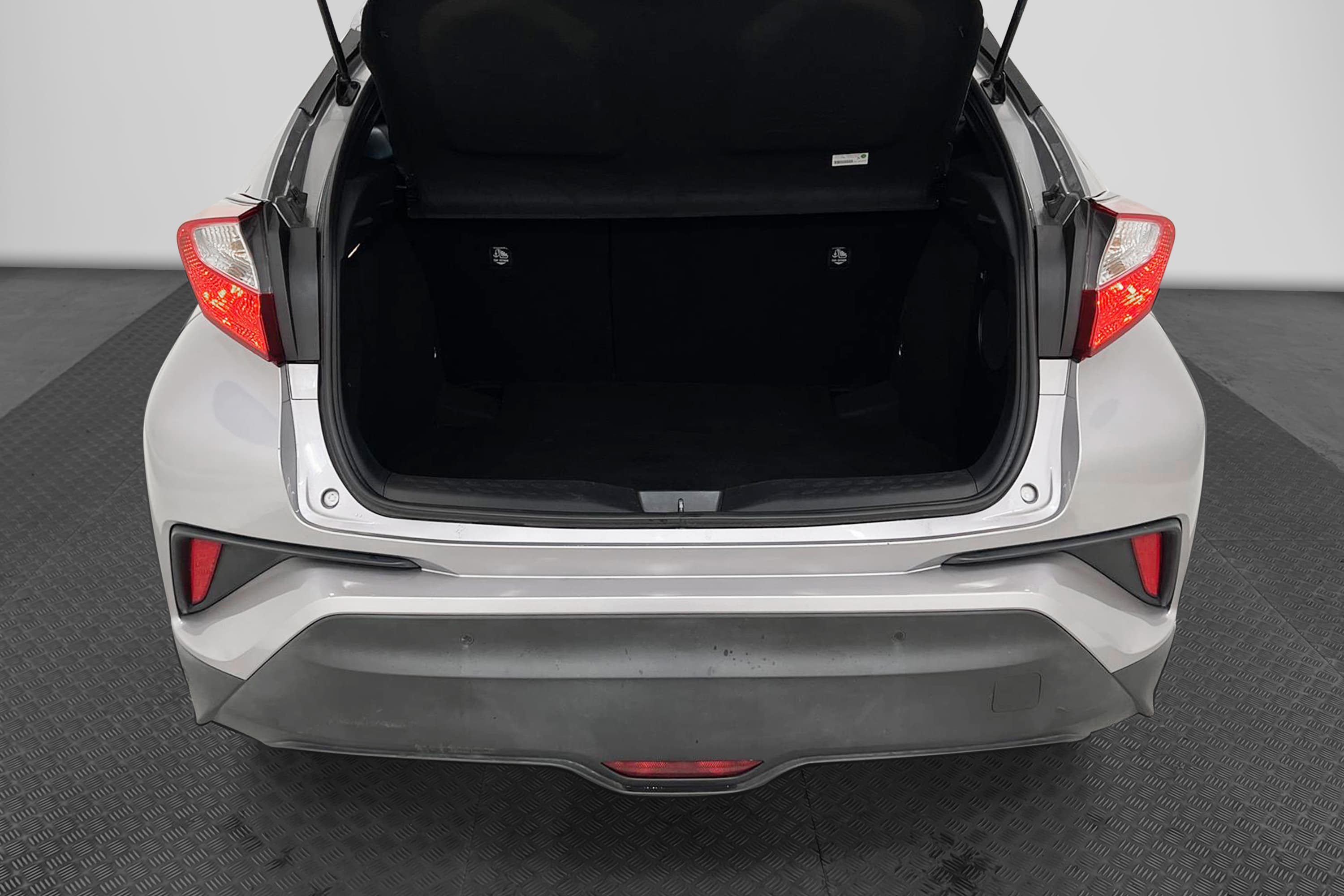 Toyota C-HR Hybrid CVT 122hk Executive JBL Skinn Navi B-Kam