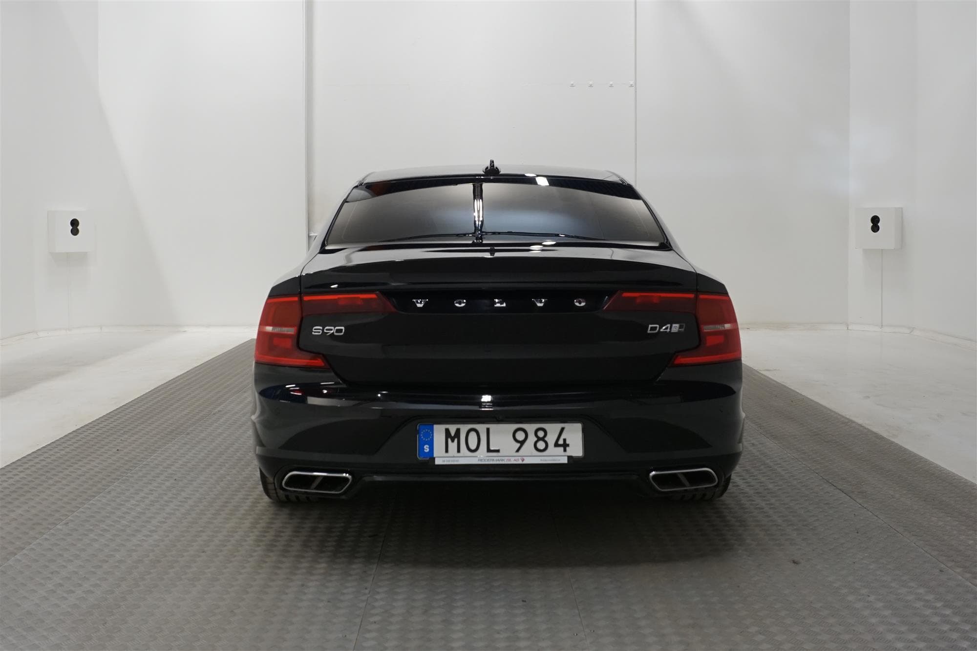 Volvo S90 D4 190hk AWD R-Design D-värm Taklucka Navi B-kam 