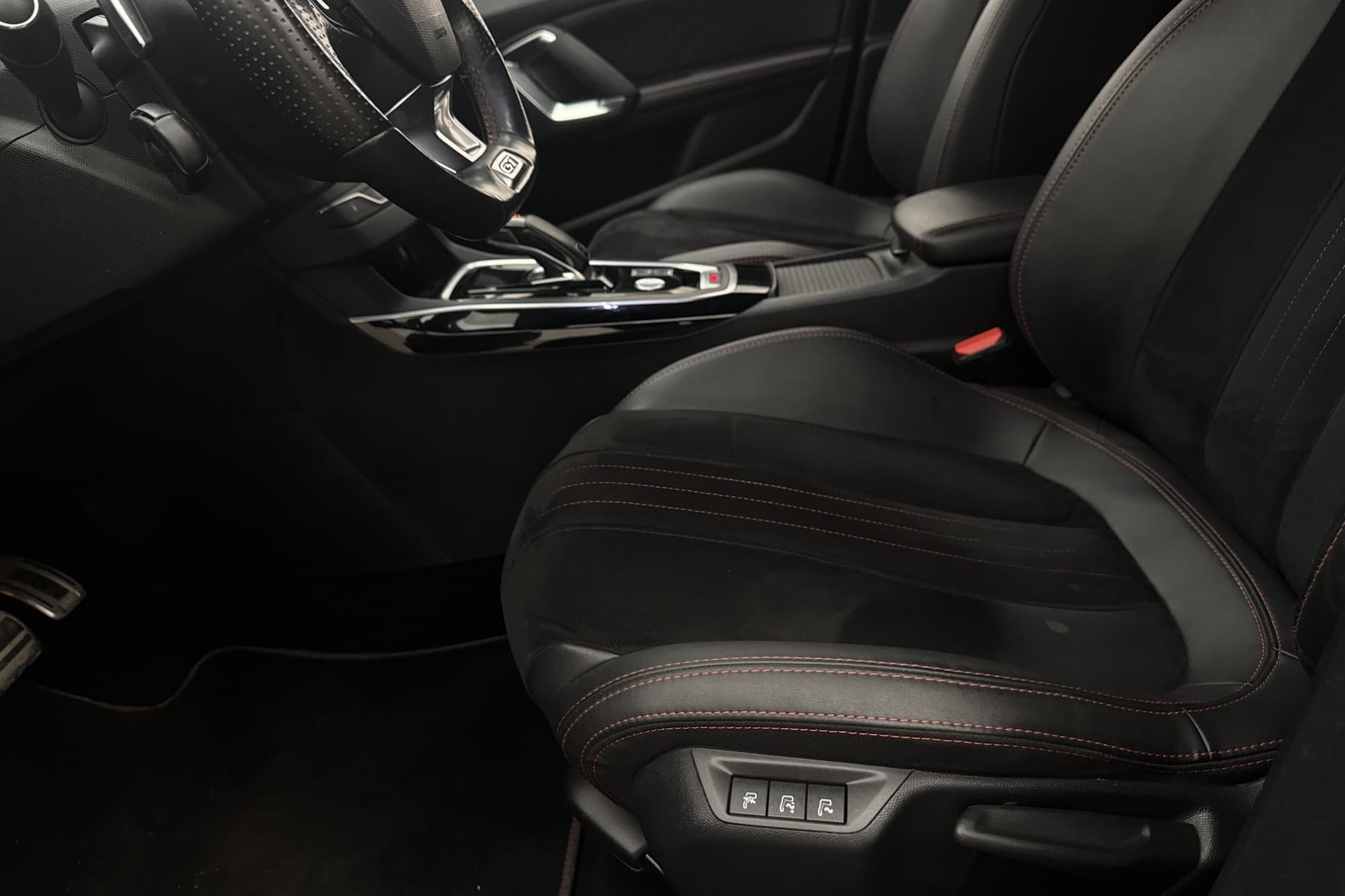 Peugeot 308 2.0 177hk GT M&K-Värm Pano Navi Sensorer Elstol