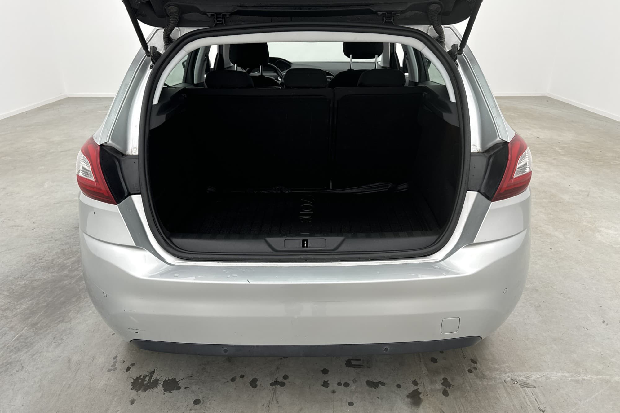 Peugeot 308 1.6 BlueHDI 120hk Active Sensorer Farthållare