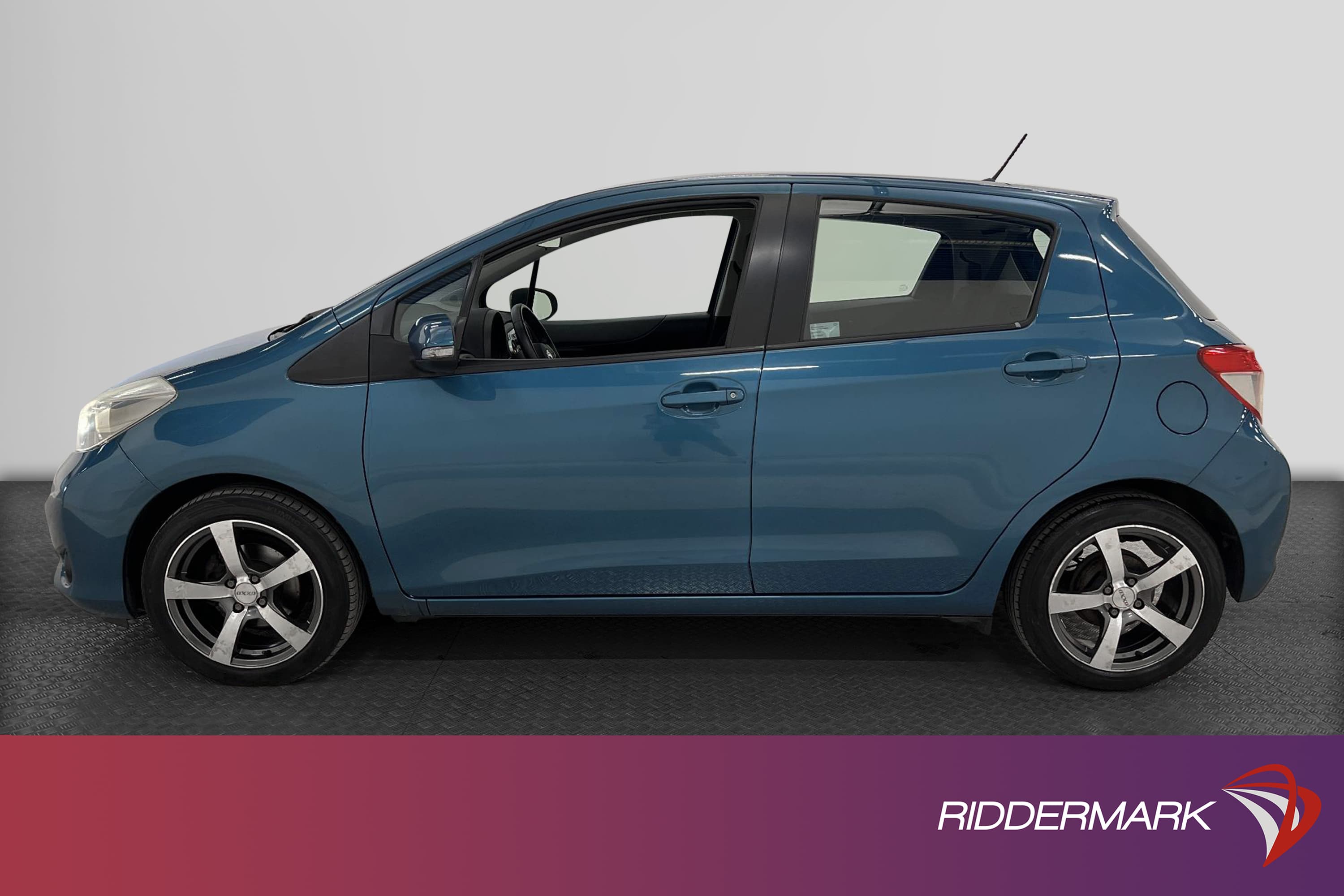 Toyota Yaris 1.33 99hk