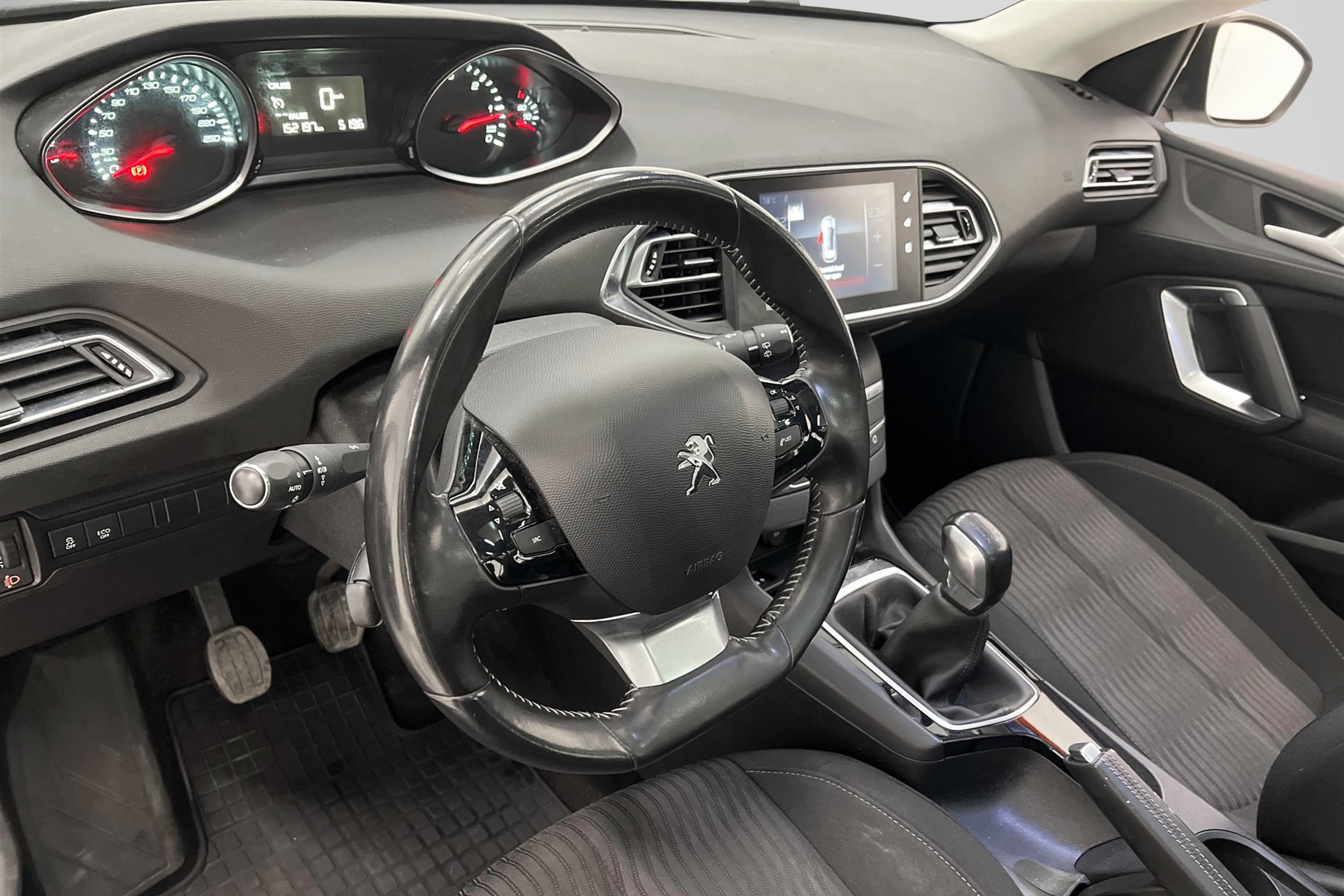 Peugeot 308 1.6 BlueHDi 99hk Active Pano Sensorer Välservad