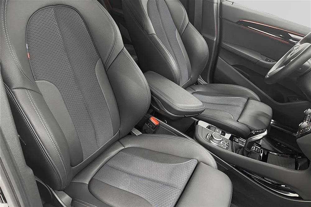 BMW X1 xDrive 20d 190hk M-Sport B-kamera HiFi Navi HUD interiör