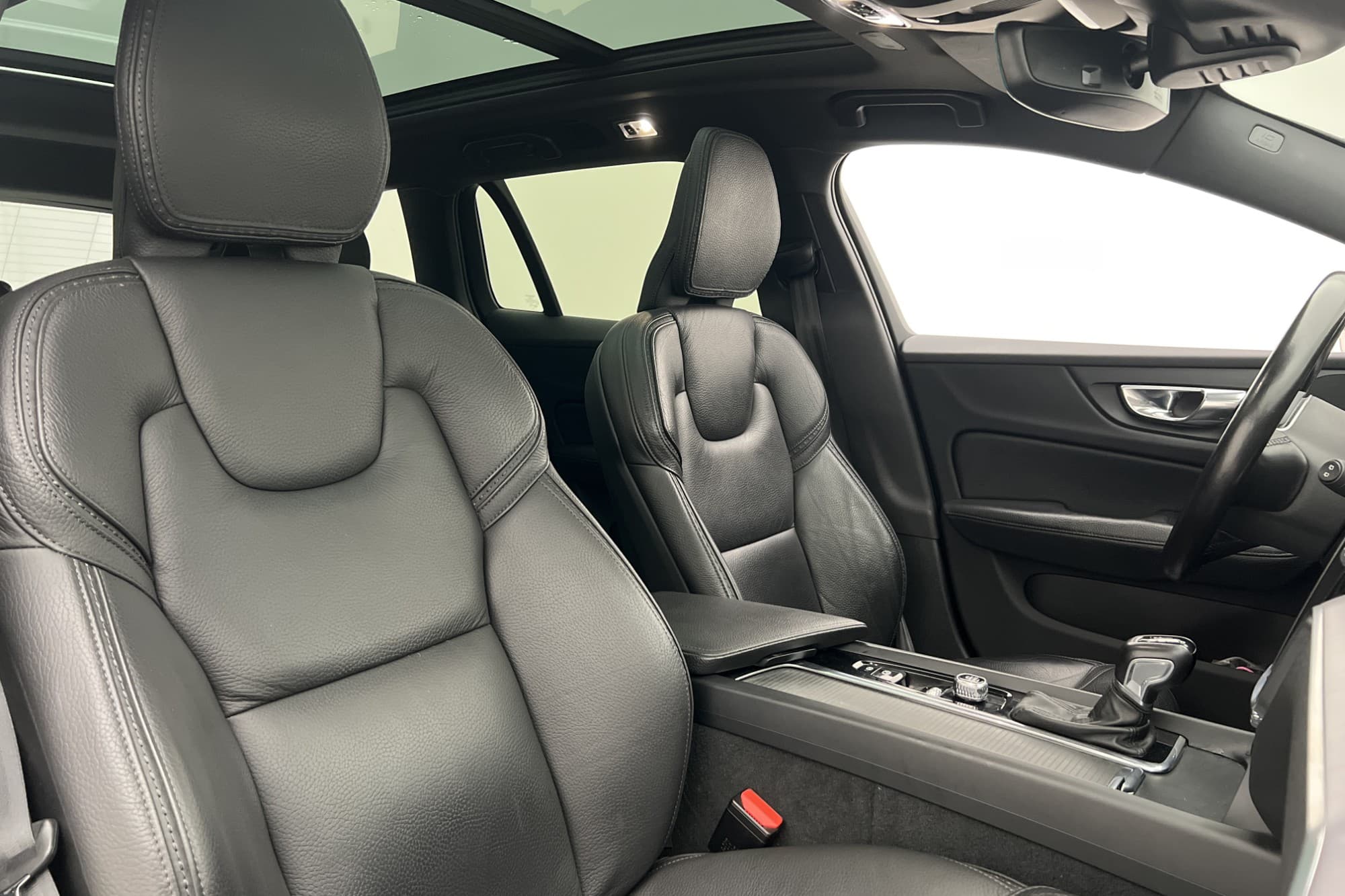 Volvo V60 Cross Country D4 AWD VOC Värm Navi Pano 360° HUD