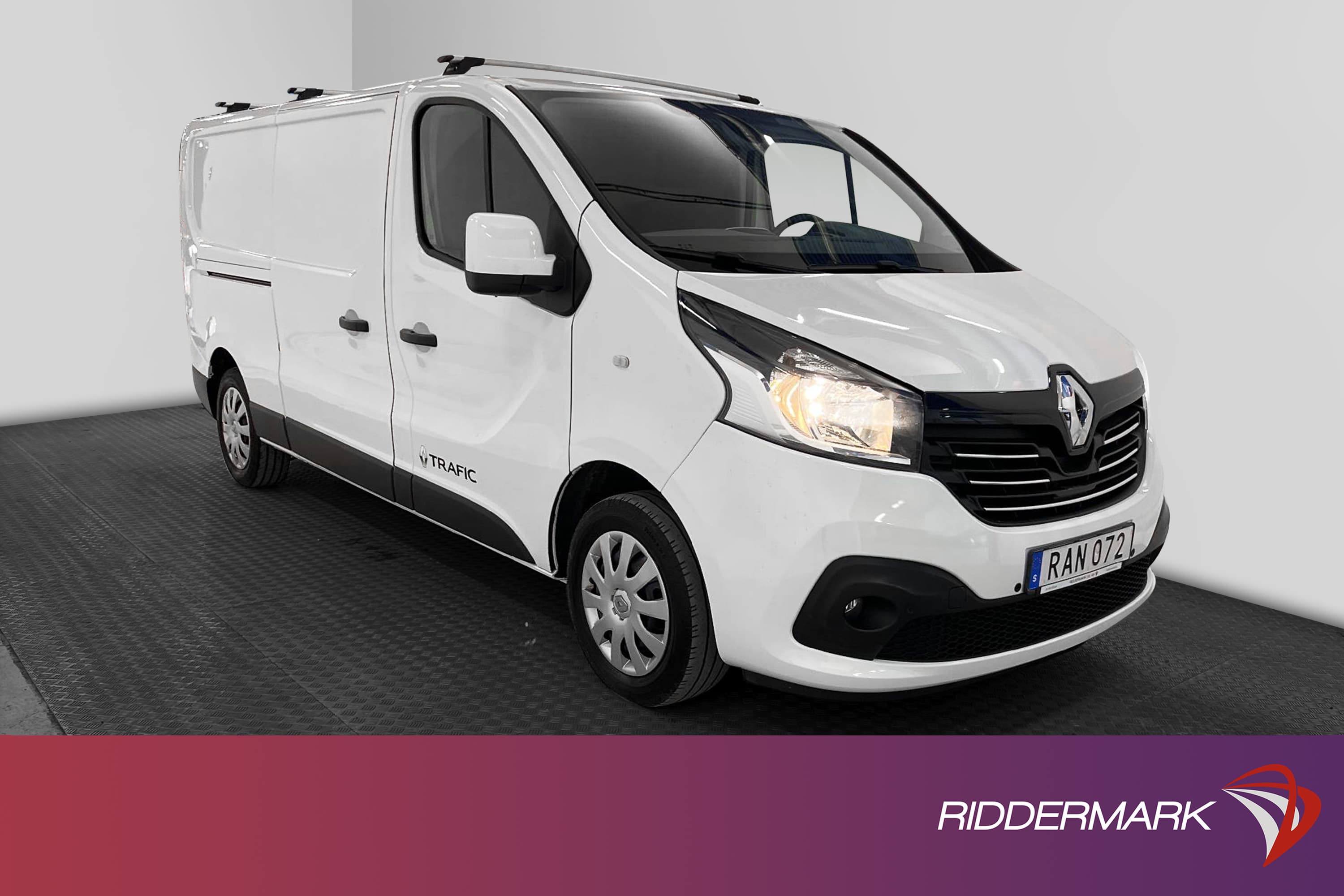 Renault Trafic 2.7t 1.6 dCi 125hk Värmare Drag Kamera MOMS