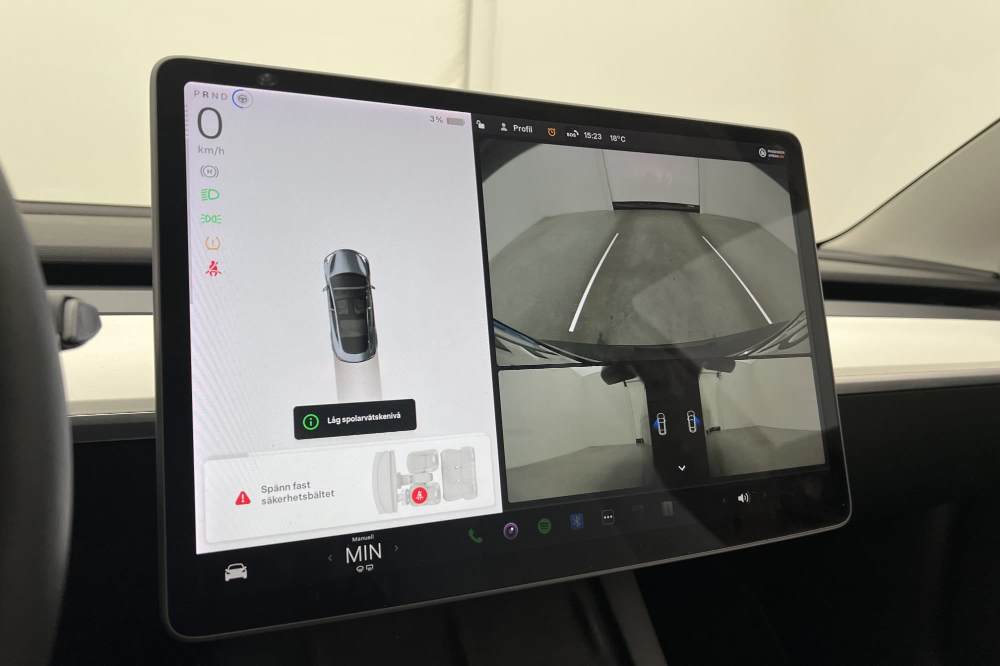 Tesla Model 3 Long Range AWD Autopilot Ljus-interiör MOMS 