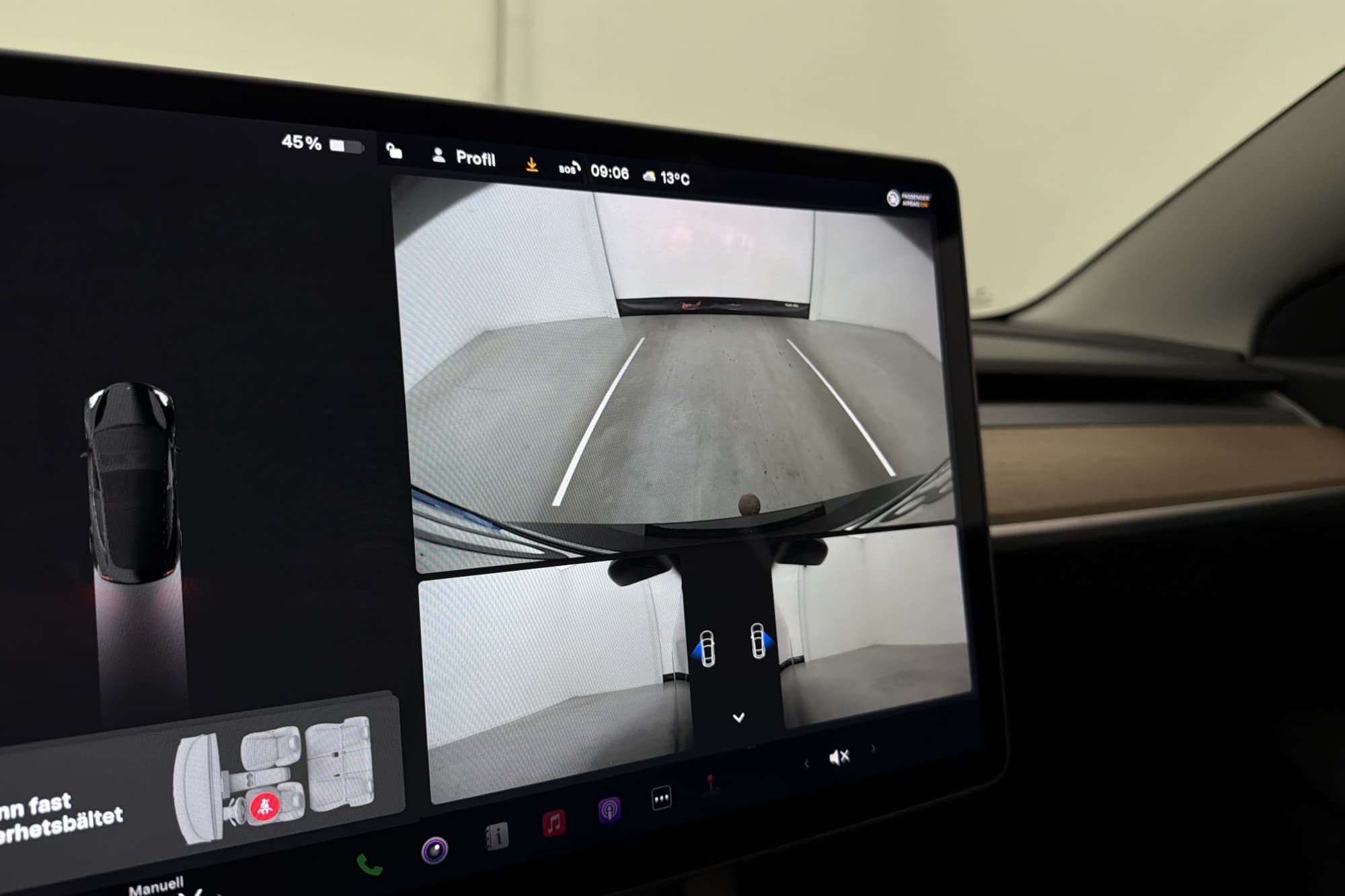 Tesla Model 3 Long Range AWD Autopilot Dragkrok Svensksåld