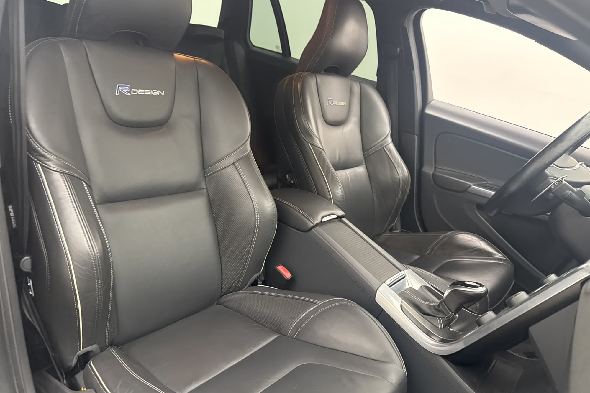 Volvo V60 Polestar D5 AWD 230hk R-Design Värmare Navi Skinn
