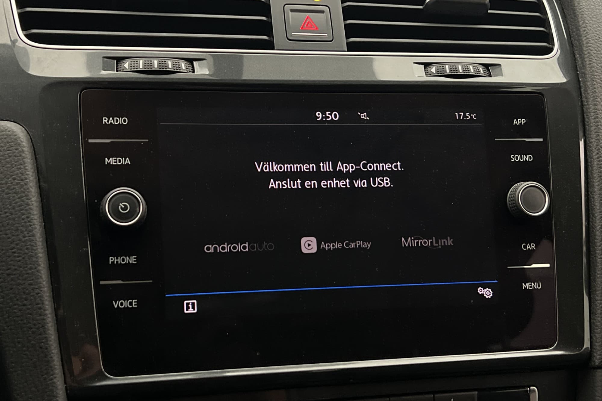 Volkswagen Golf Sportscombi 110hk Kamera CarPlay Dragkrok