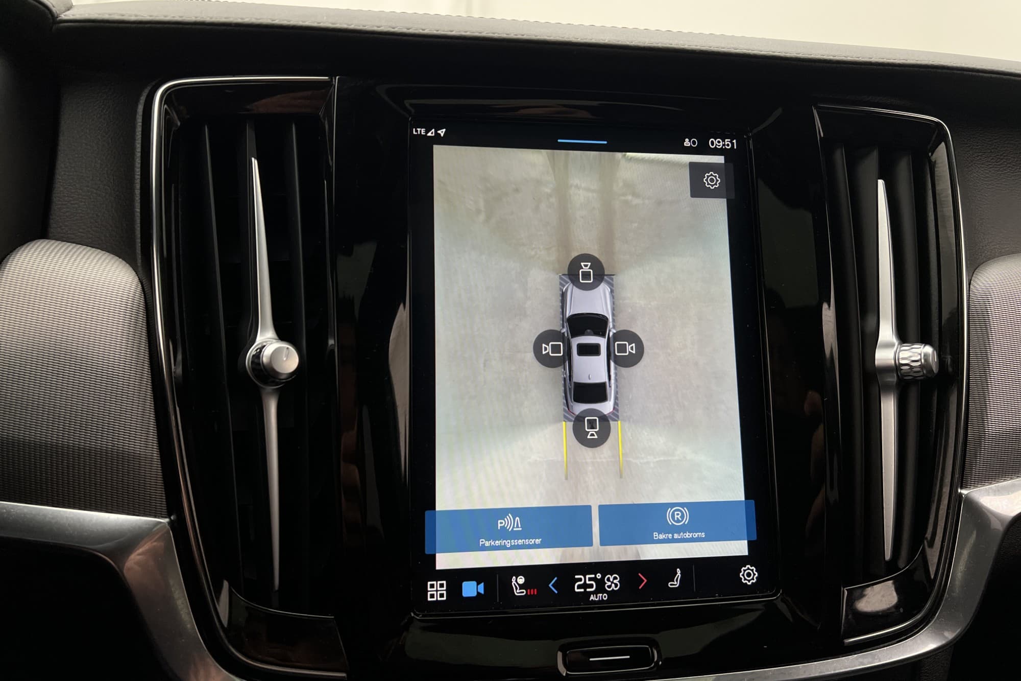 Volvo S90 B5 AWD 235hk Ultimate Dark Pano H/K Värm HUD Drag