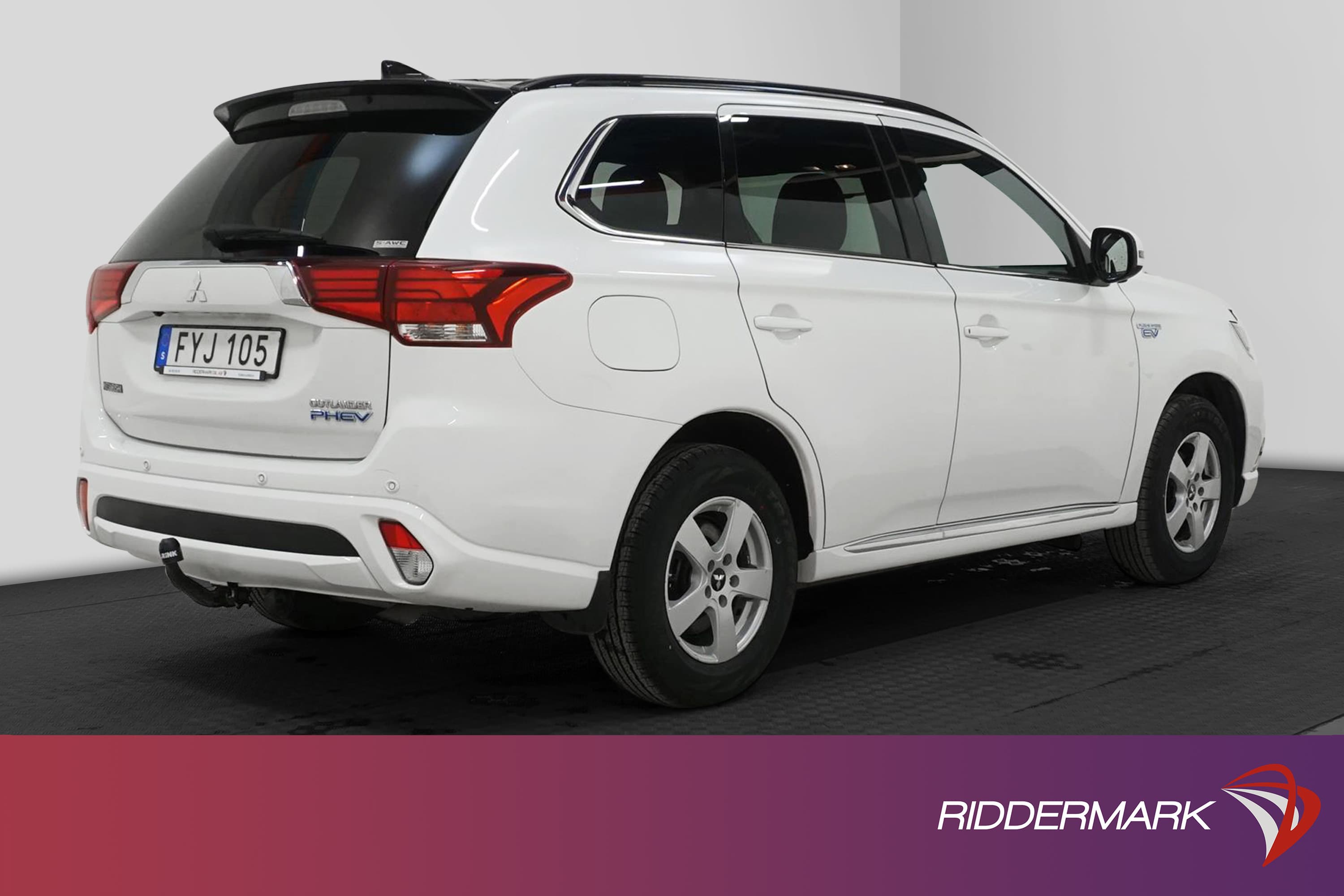 Mitsubishi Outlander P-HEV 4WD 360° Drag Taklucka Carplayexteriör