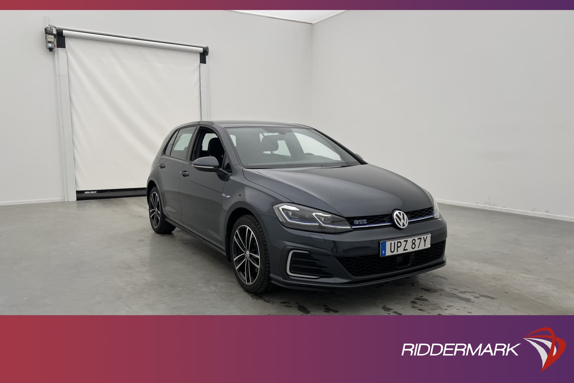 Volkswagen Golf GTE 204hk