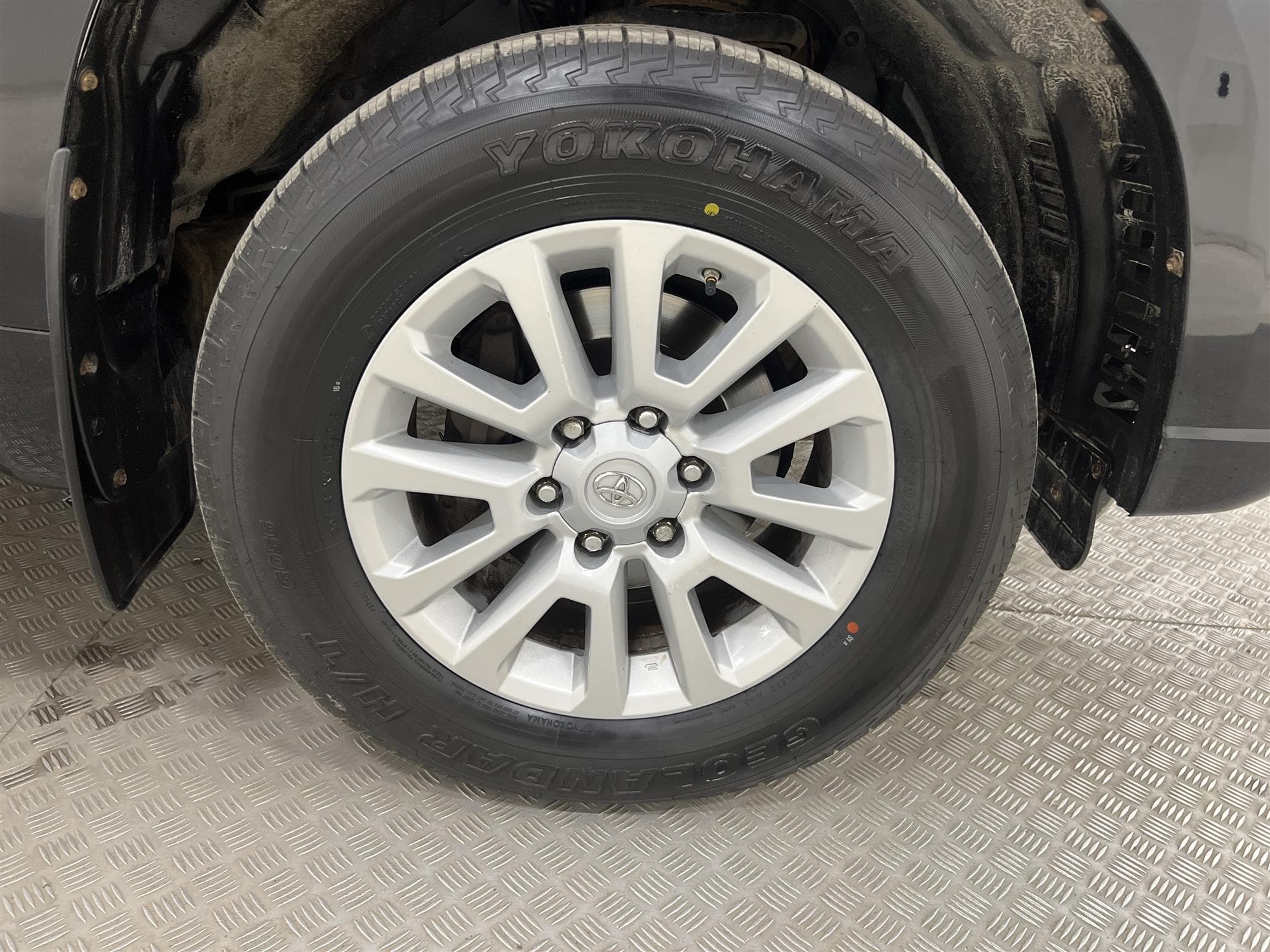 Toyota Land Cruiser Prado 4WD 190hk 7 Sits B-Kam Skinn