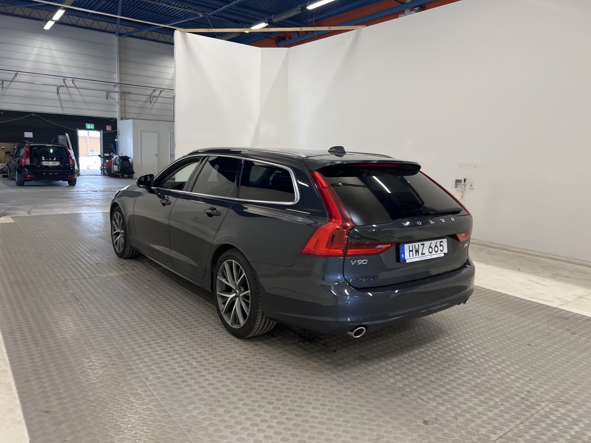 Volvo V90 D4 AWD