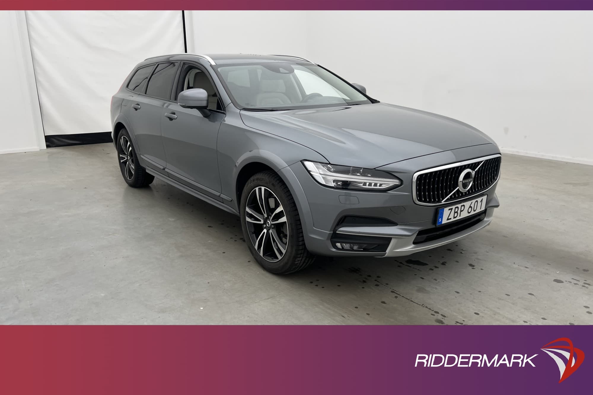 Volvo V90 Cross Country D4 AWD