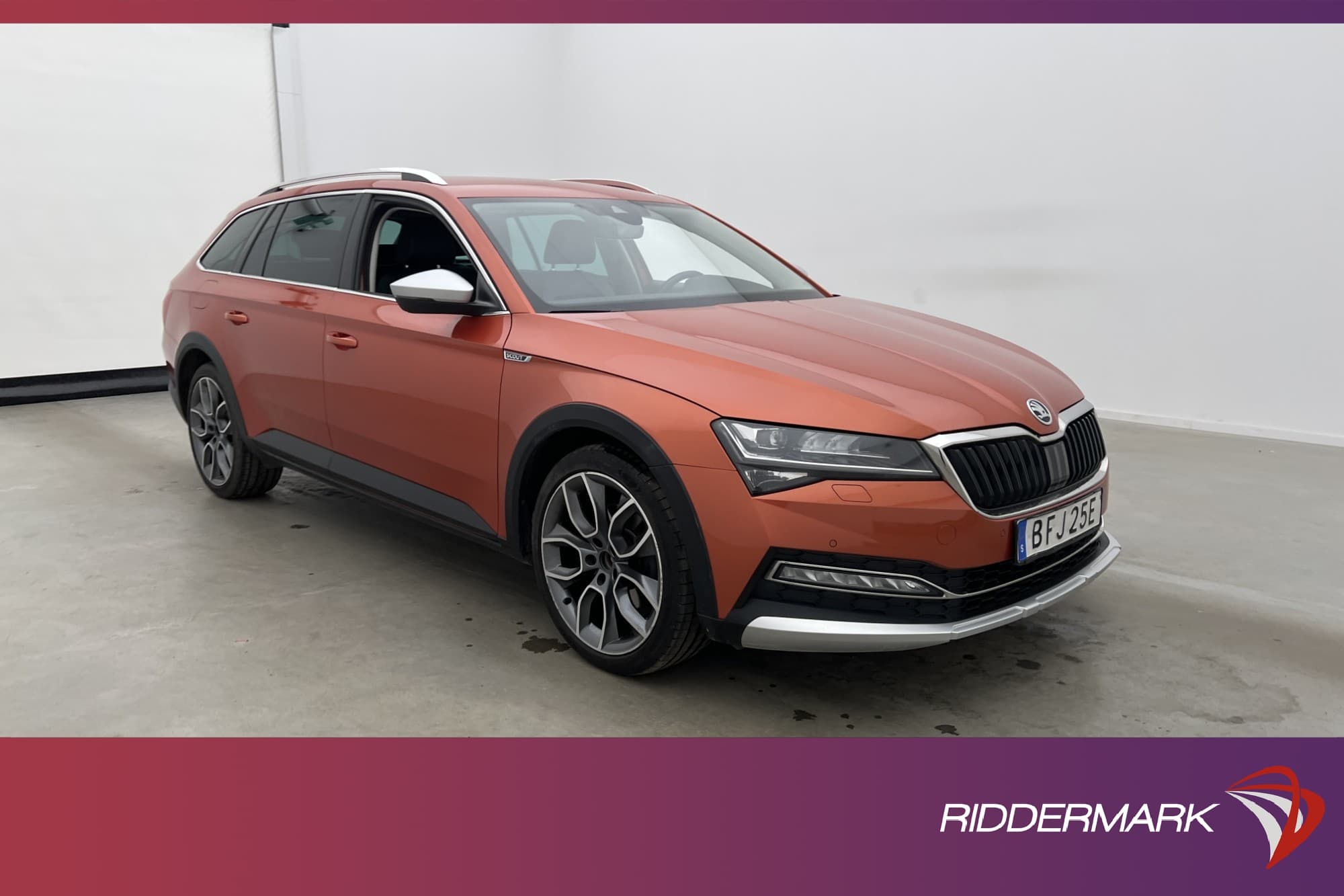 Skoda Superb Scout 4x4 Business Canton Cockpit D-Värm Drag