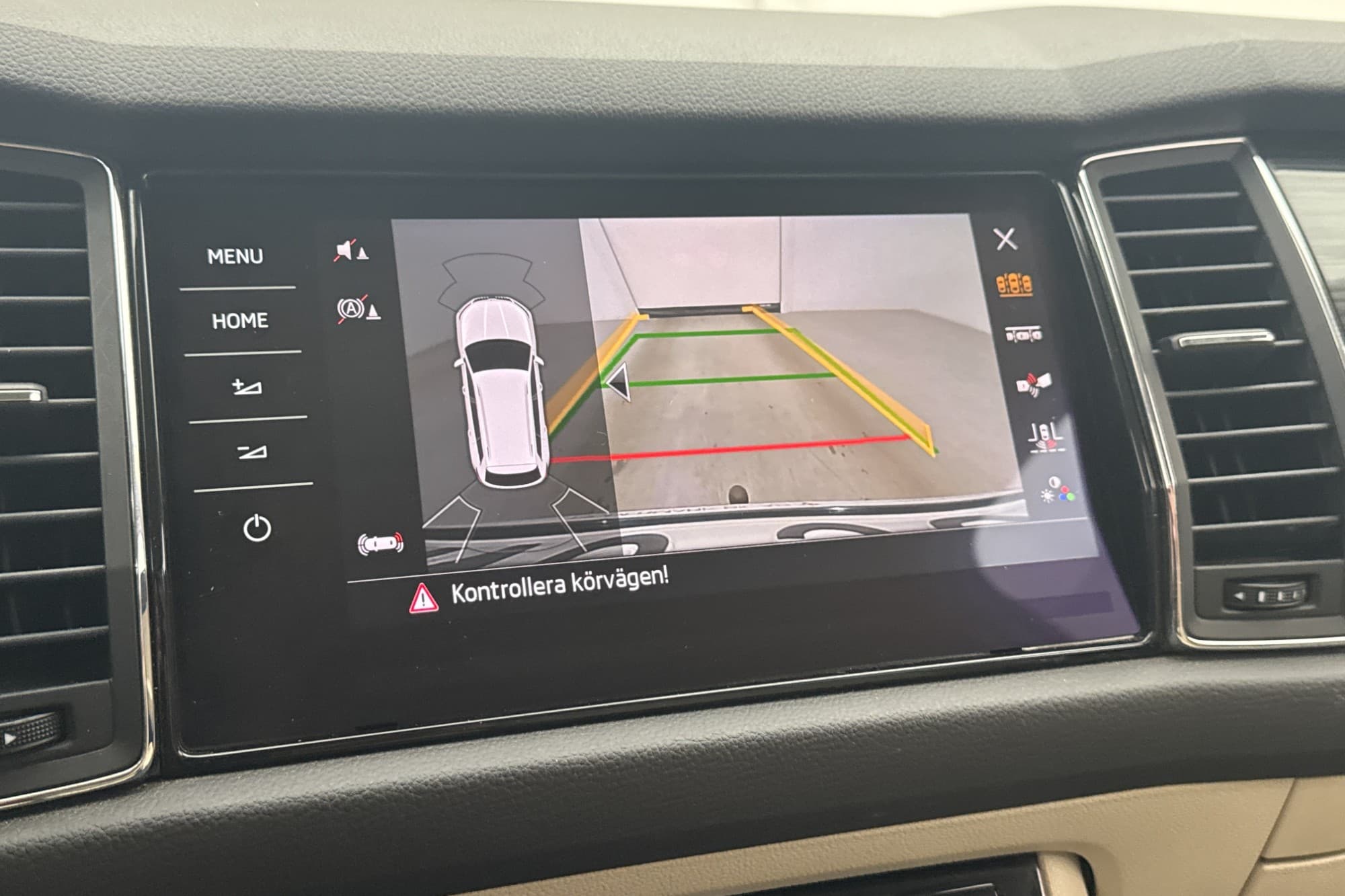 Skoda Kodiaq 4x4 Business 7-Sit P-Värm Canton Cockpit Kamera
