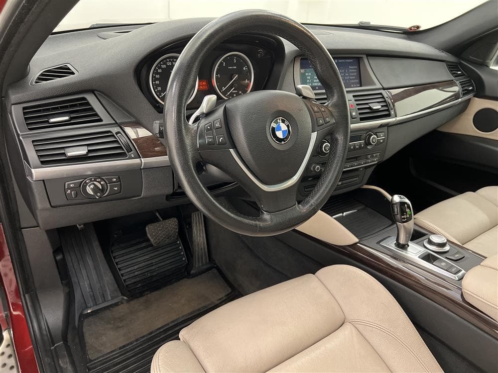 BMW X6 30d E71 235hk Skinn HuD T-lucka B-kam Drag Nyservadinteriör