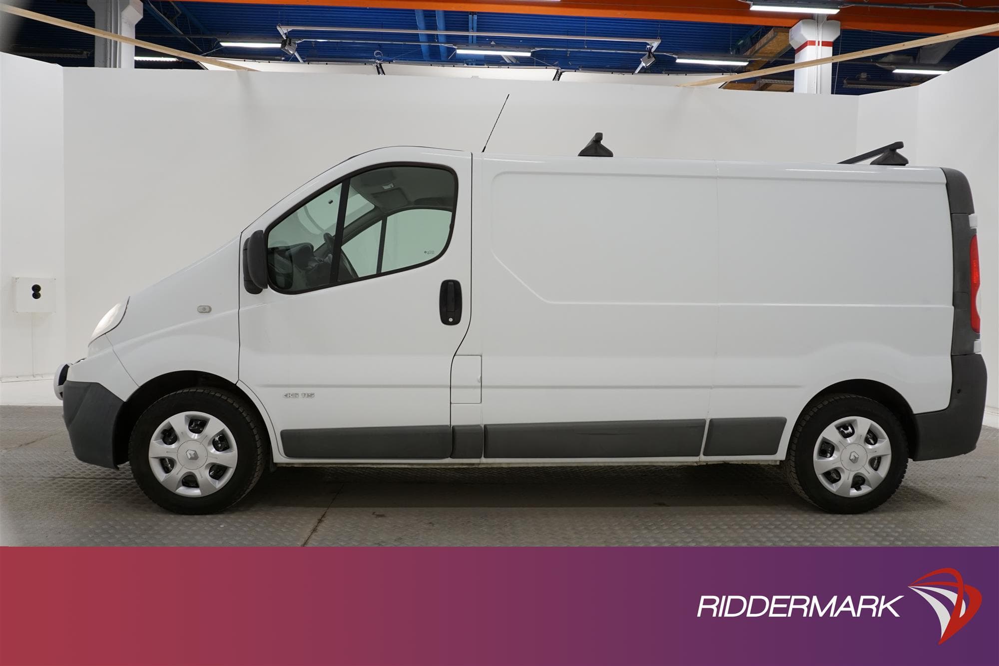 Renault Trafic 2.0dCi Lång V-Inredd Dragkrok Värmare 