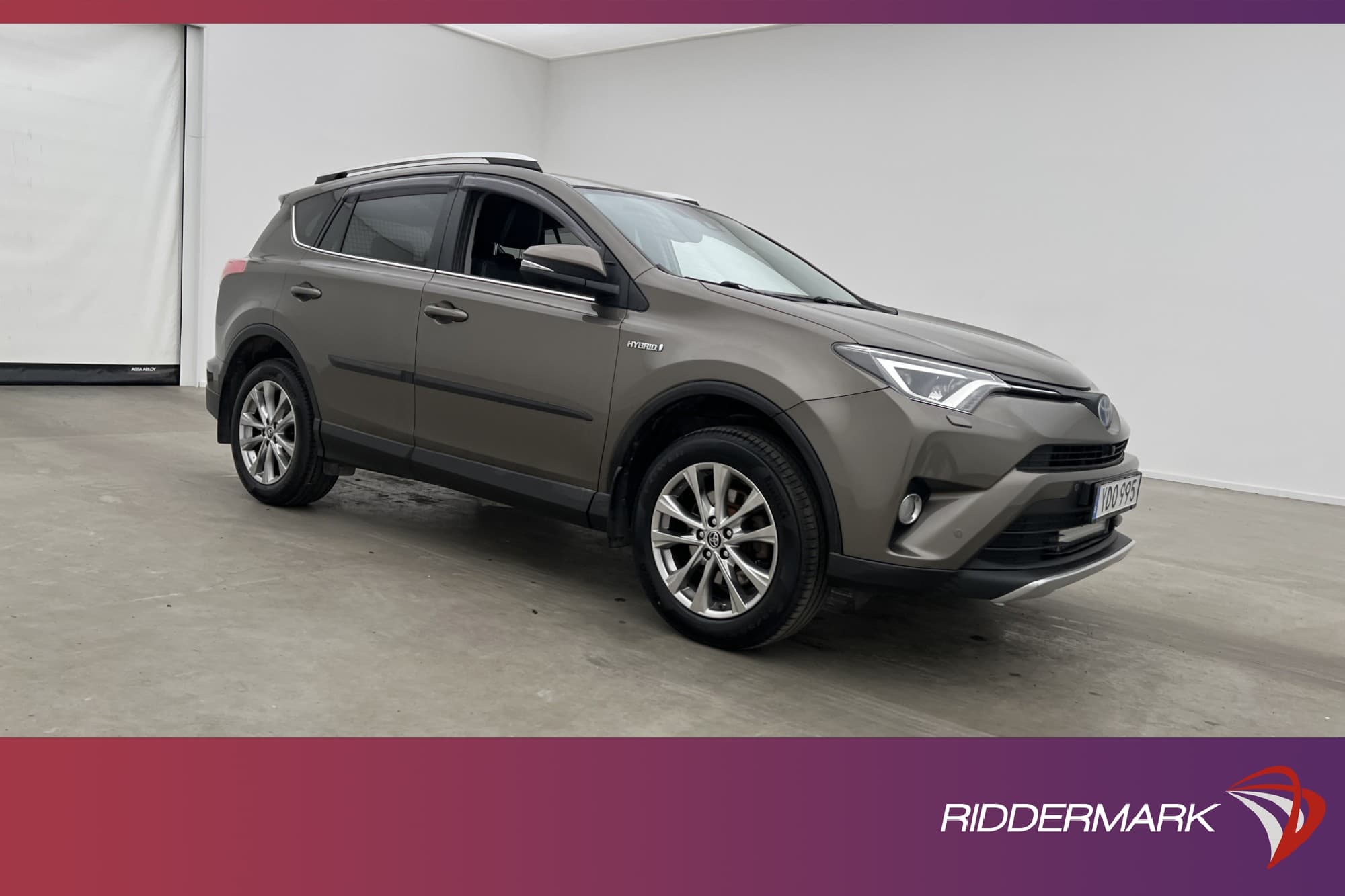 Toyota RAV4 Hybrid 2.5 AWD 197hk Kamera Dragkrok Skinn Navi 