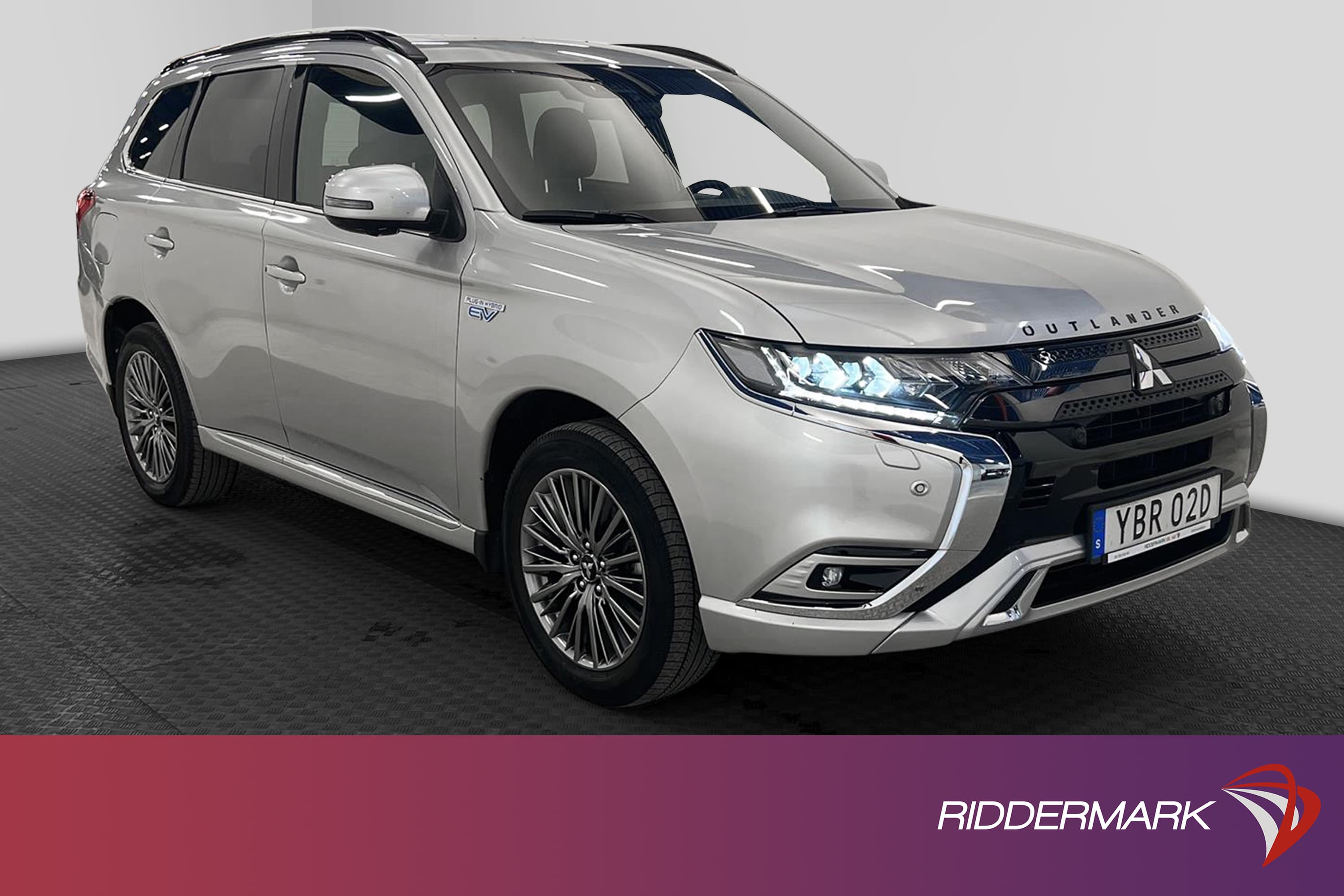 Mitsubishi Outlander P-HEV 4WD 230hk