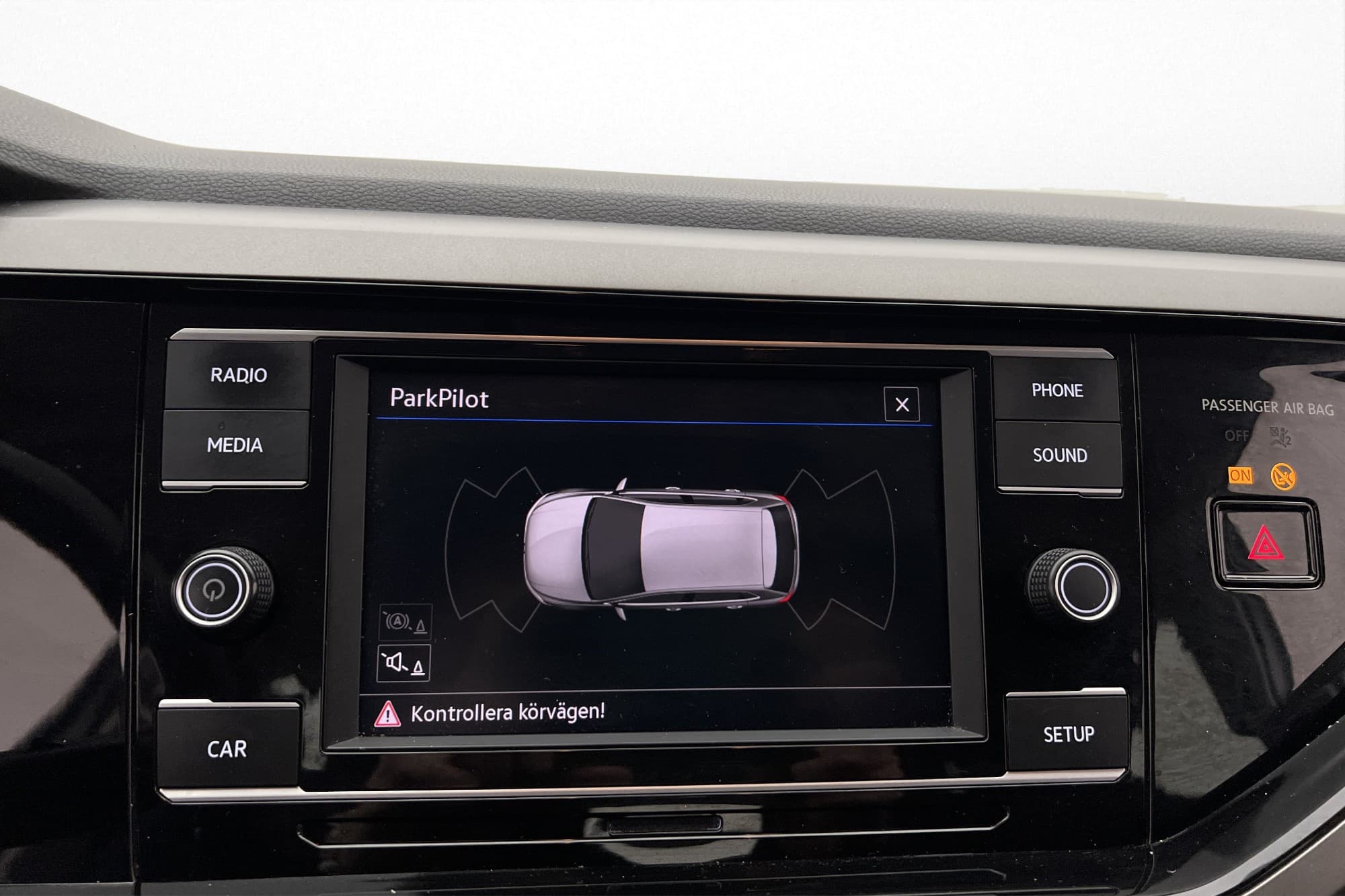 Volkswagen Polo 1.0 TSI 95hk Dragkrok P-Sensorer Bluetooth