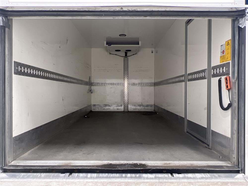 Renault Master 2.3dCi Bakgavel Kamera Kylbil Värmare Moms interiör