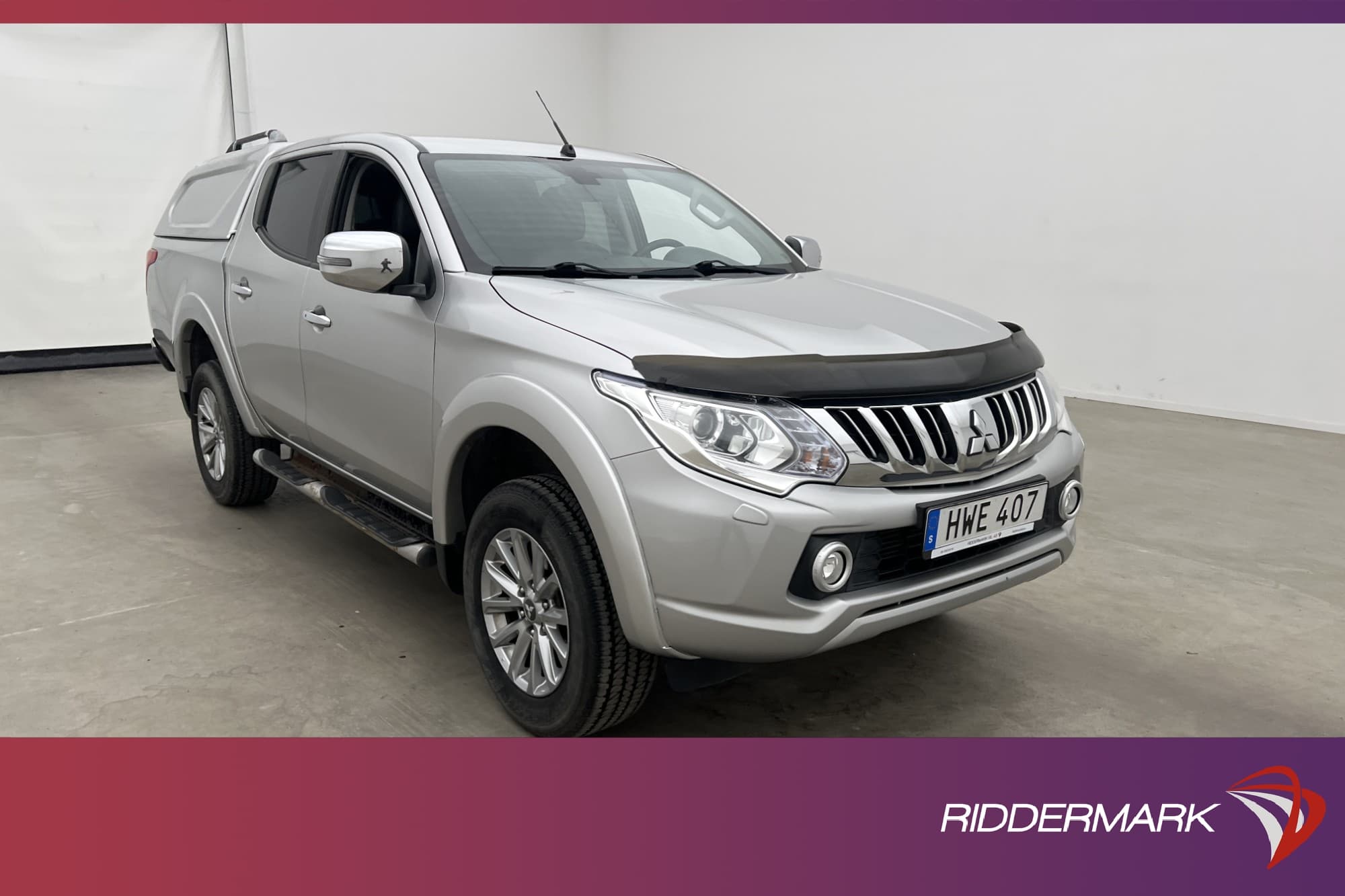 Mitsubishi L200 Business 2.4 4WD D-Värm Drag Skinn Kåpa Moms