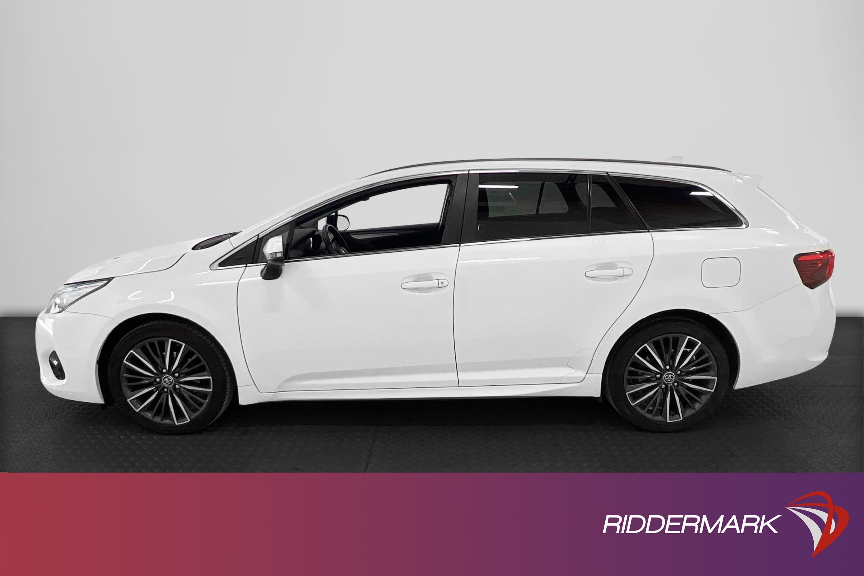 Toyota  Avensis Kombi 1.8 147hk