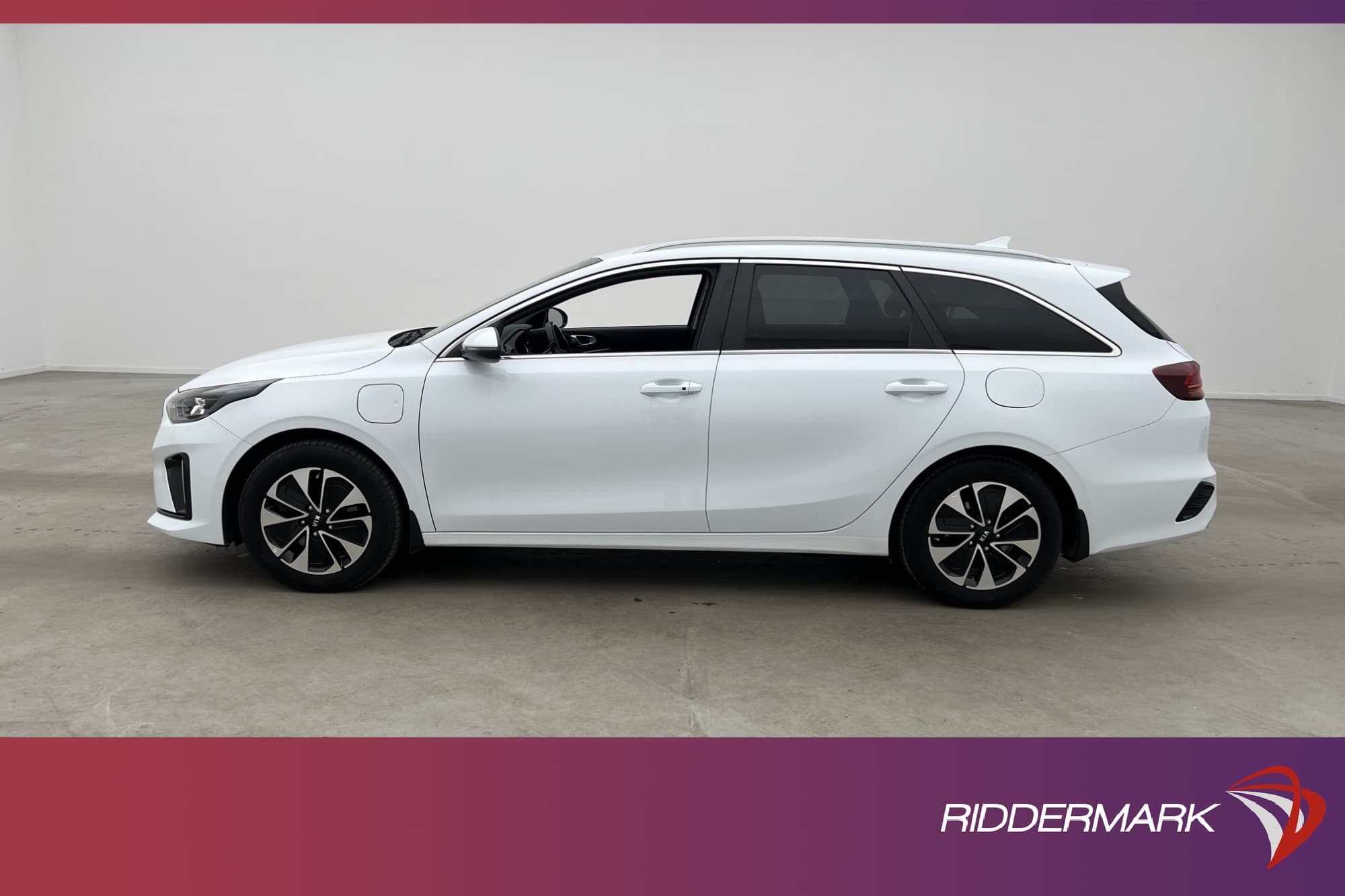 Kia Ceed SW Plugin DCT 141HK