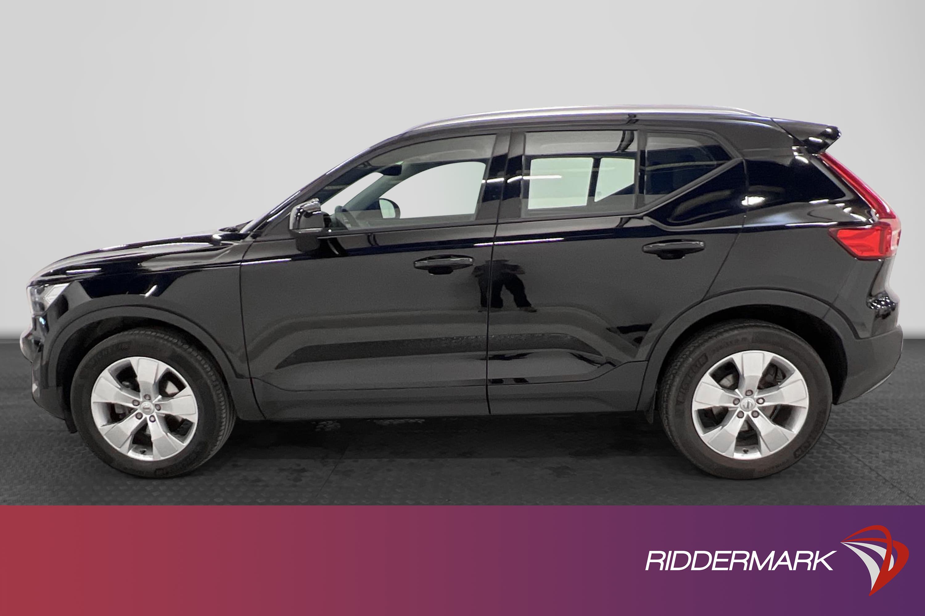 Volvo XC40 T2 129hk Momentum VOC Bränslevärmare Dragkrok