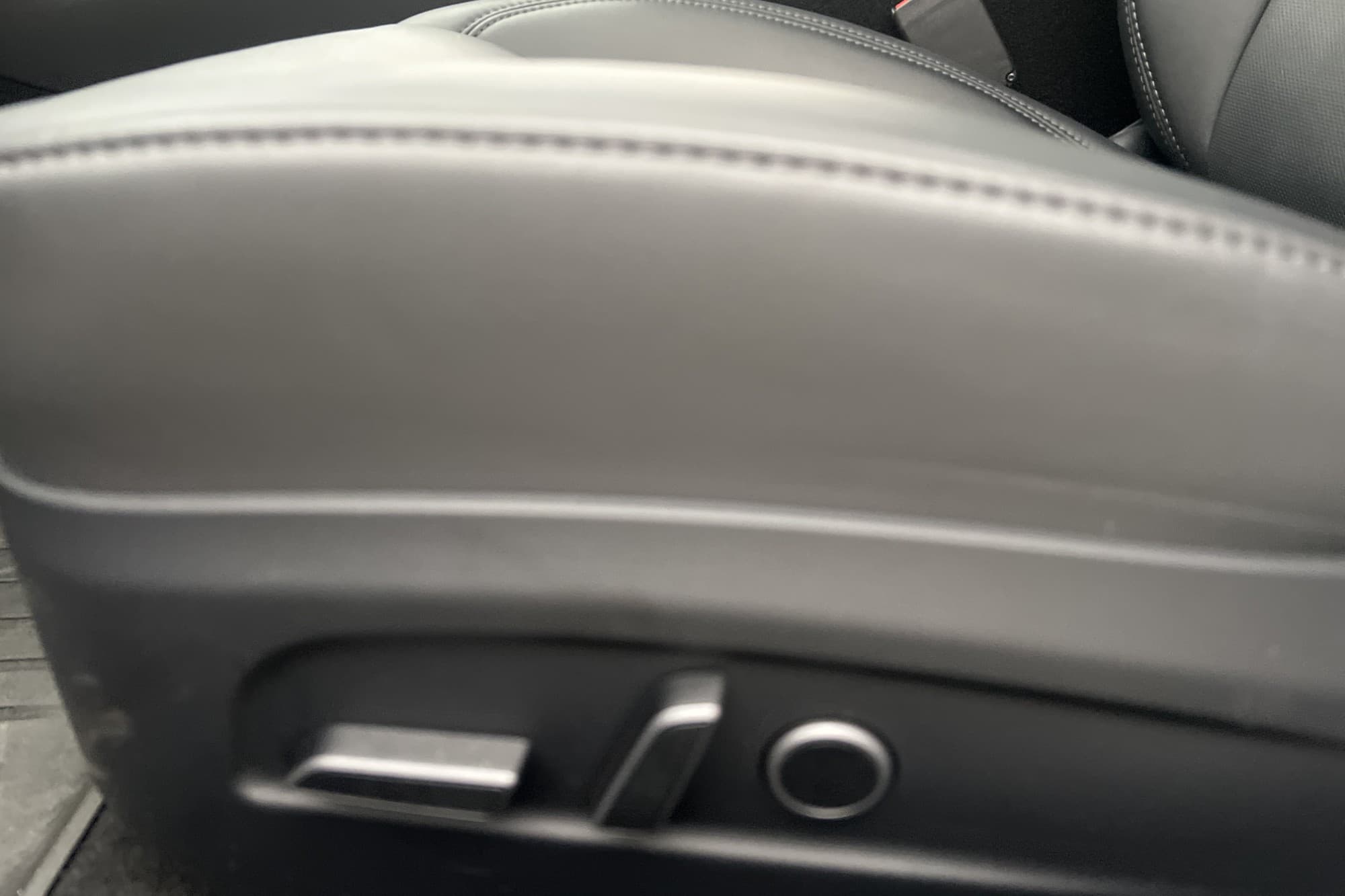 Tesla Model 3 Standard Range Autopilot Svensksåld MOMS