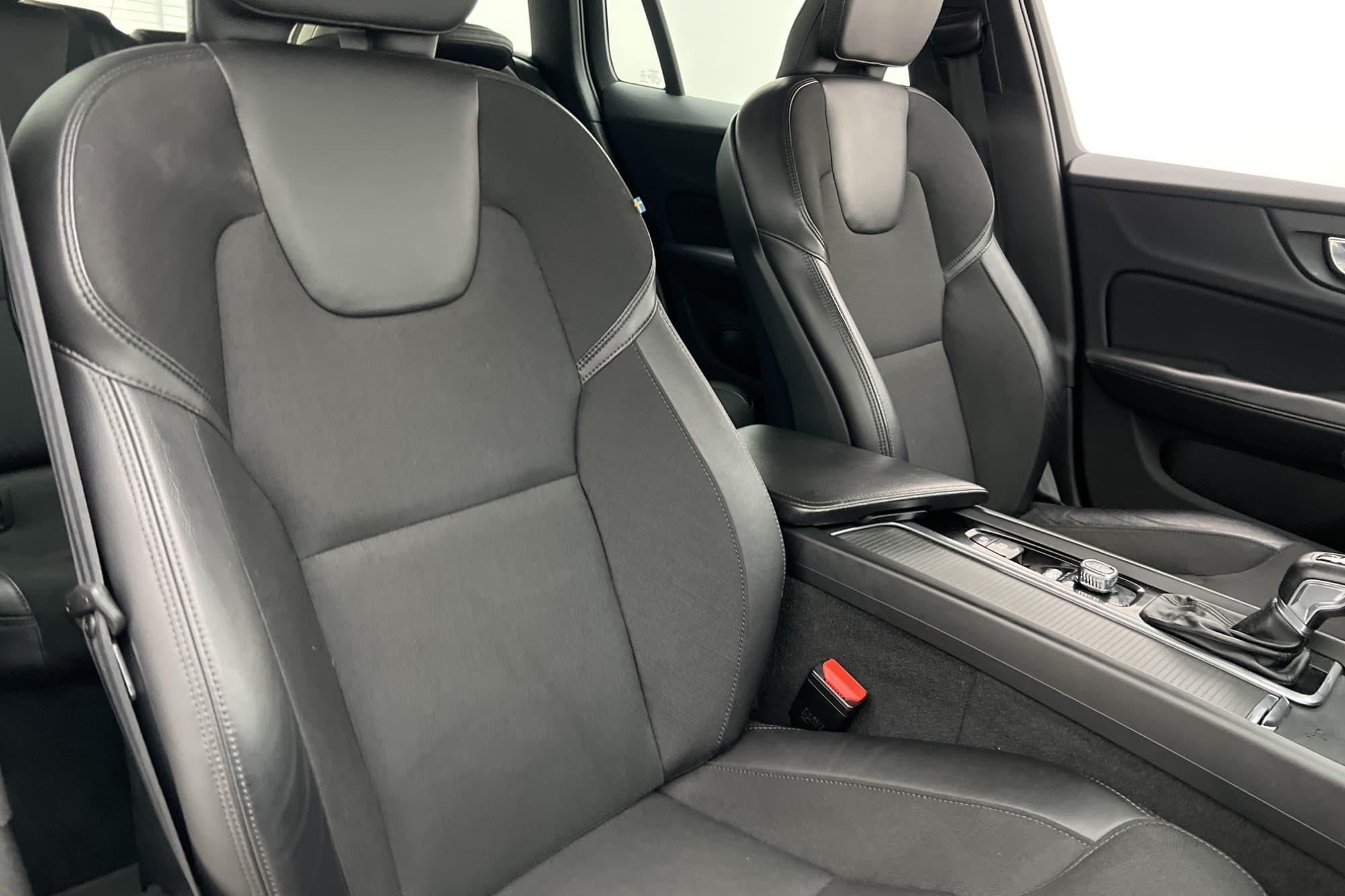 Volvo V60 D4 190hk Advanced VOC Värmare CarPlay P-Sensorer