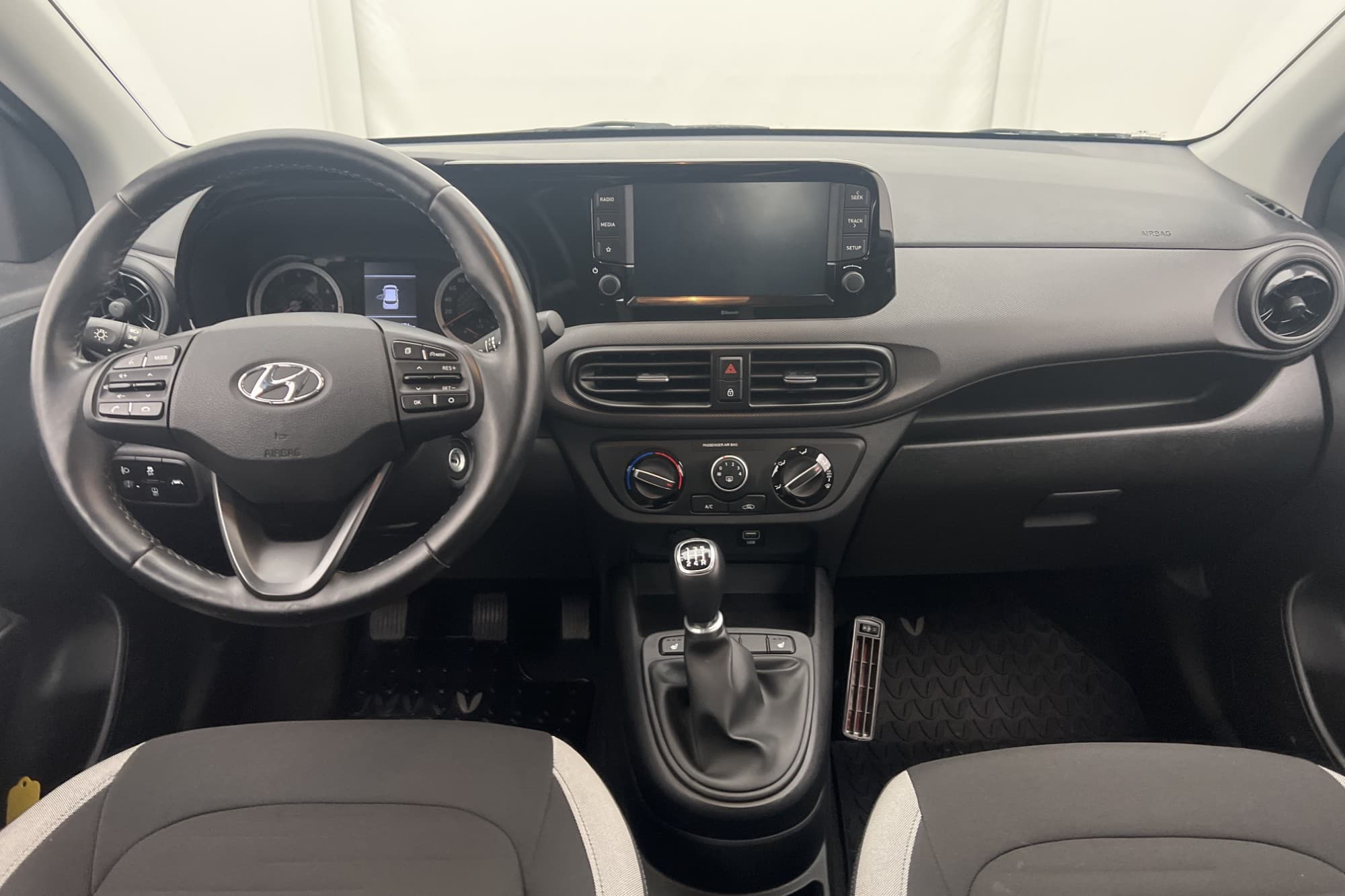 Hyundai i10 1.0 67hk Essential Värmare CarPlay Rattvärme