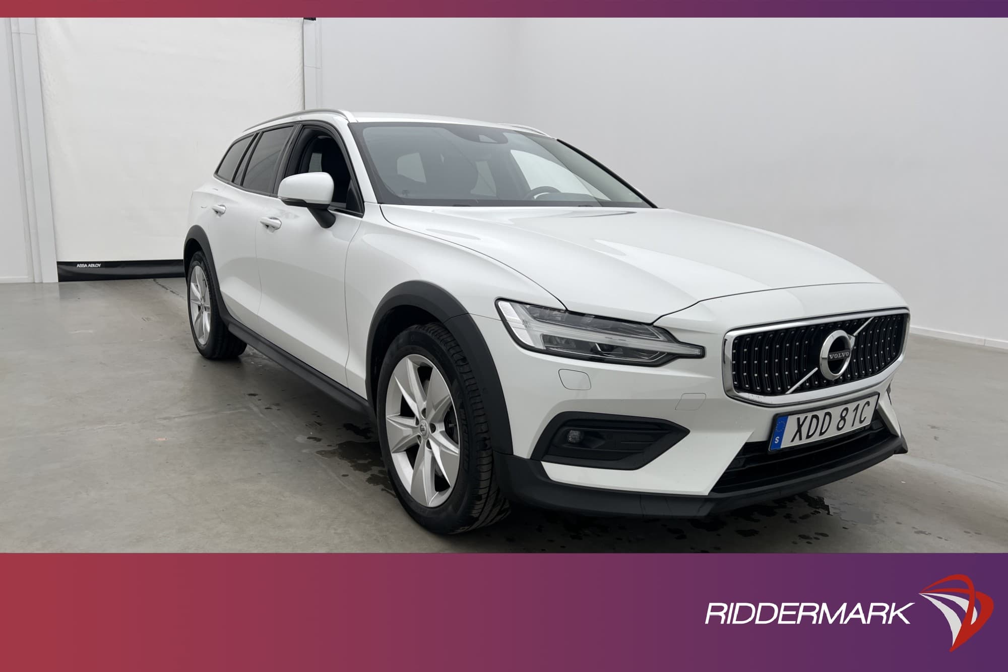Volvo V60 Cross Country D4 AWD Advanced VOC Värmare Dragkrok
