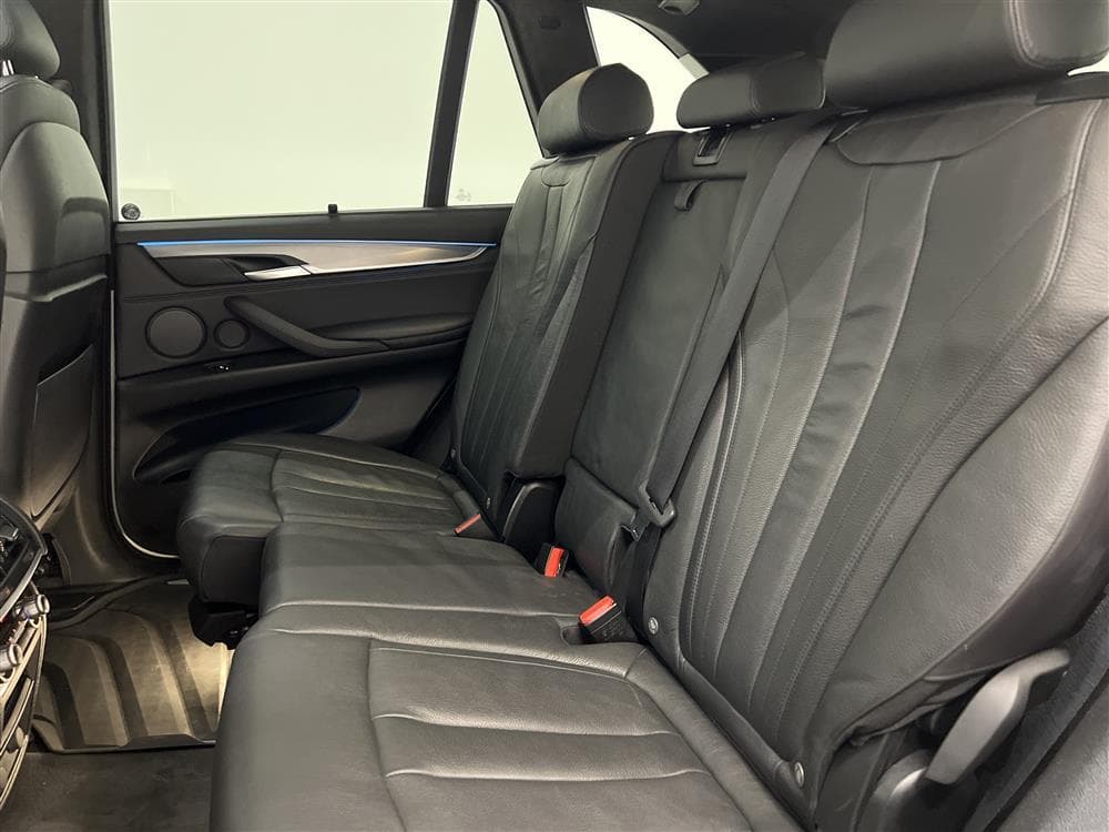 BMW X5 xDrive30d 258hk M Sport Pano DVärm Navi H/K HUD SKinninteriör
