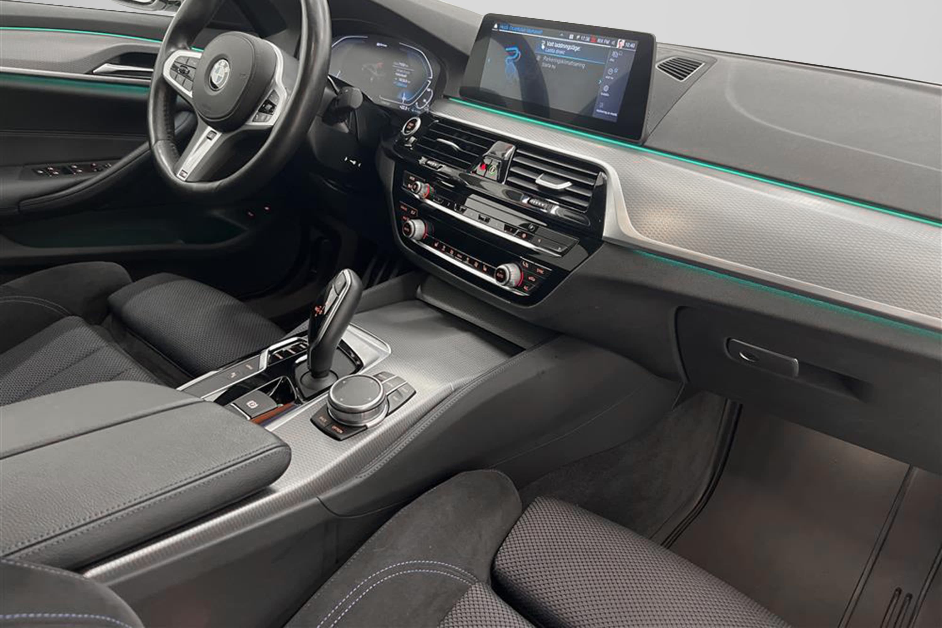 BMW 530e iPerformance 252hk M Sport Backkamera HiFi Naviinteriör