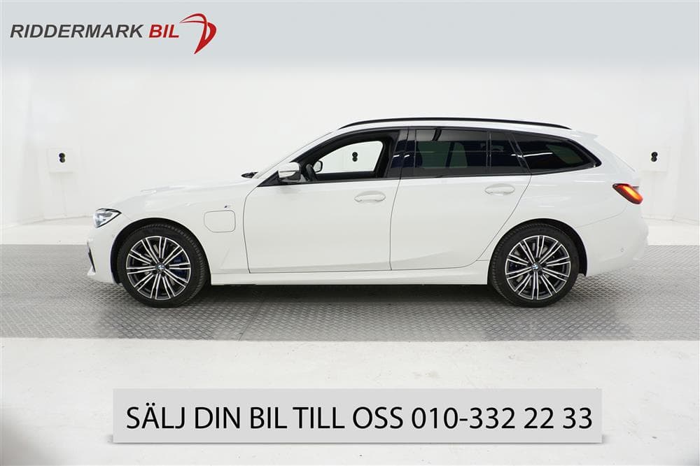 BMW 330e xDrive Touring 292hk