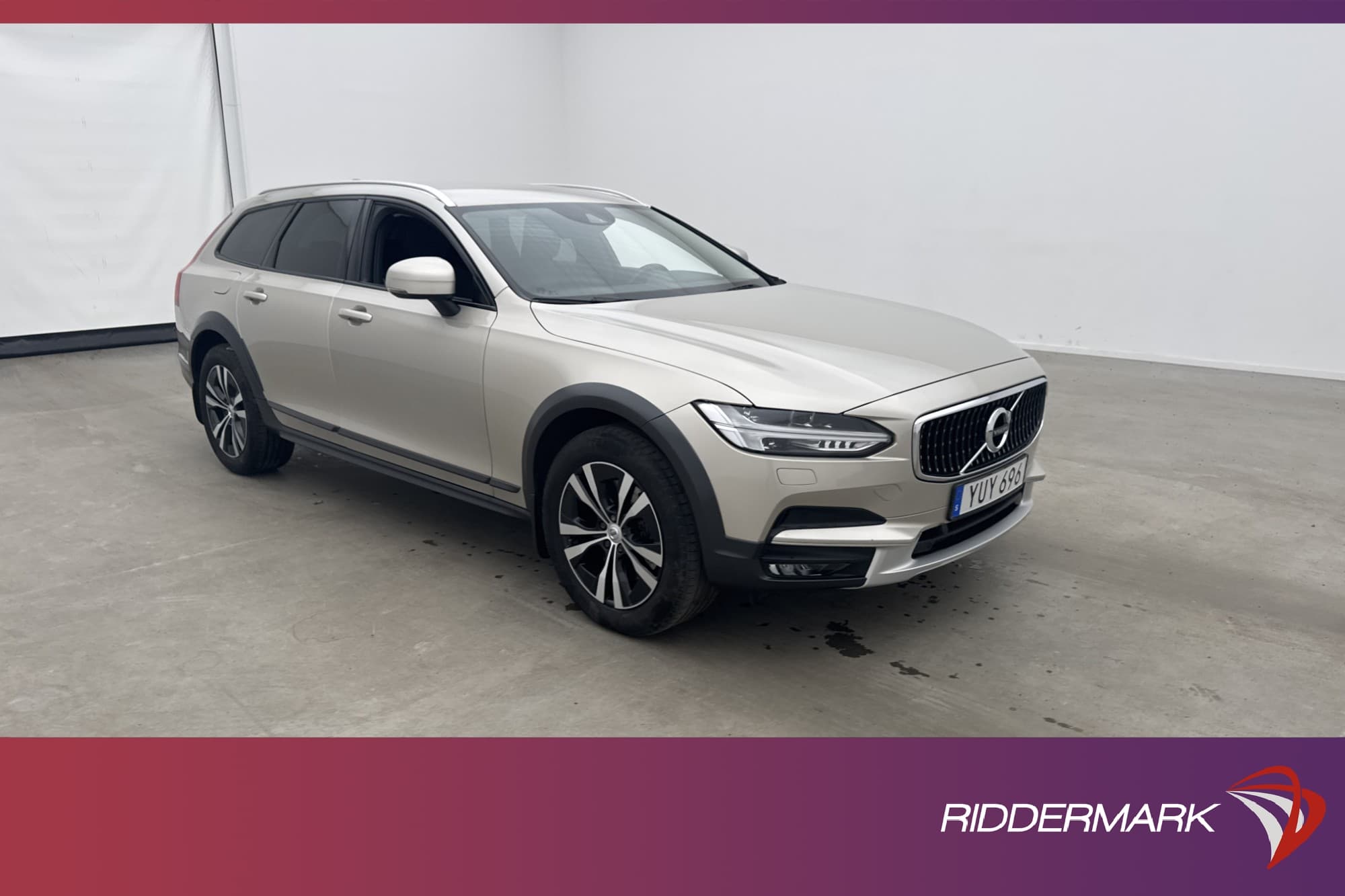 Volvo V90 Cross Country D4 AWD